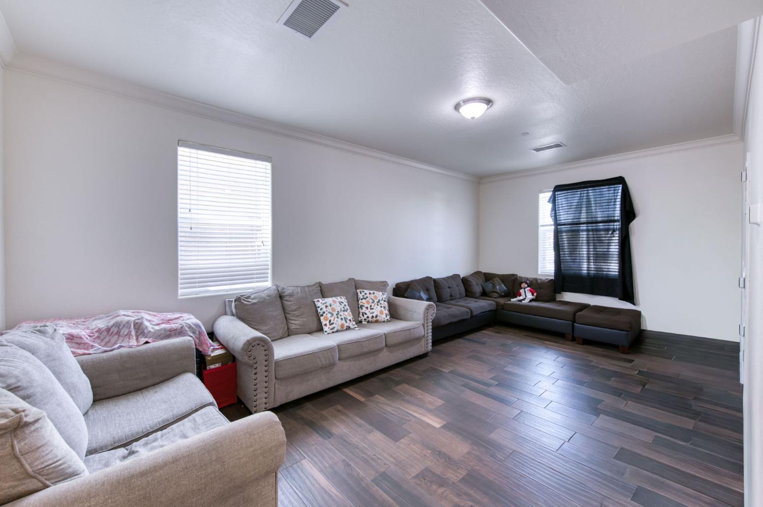 1732 Cleveland St, Selma, CA 93662