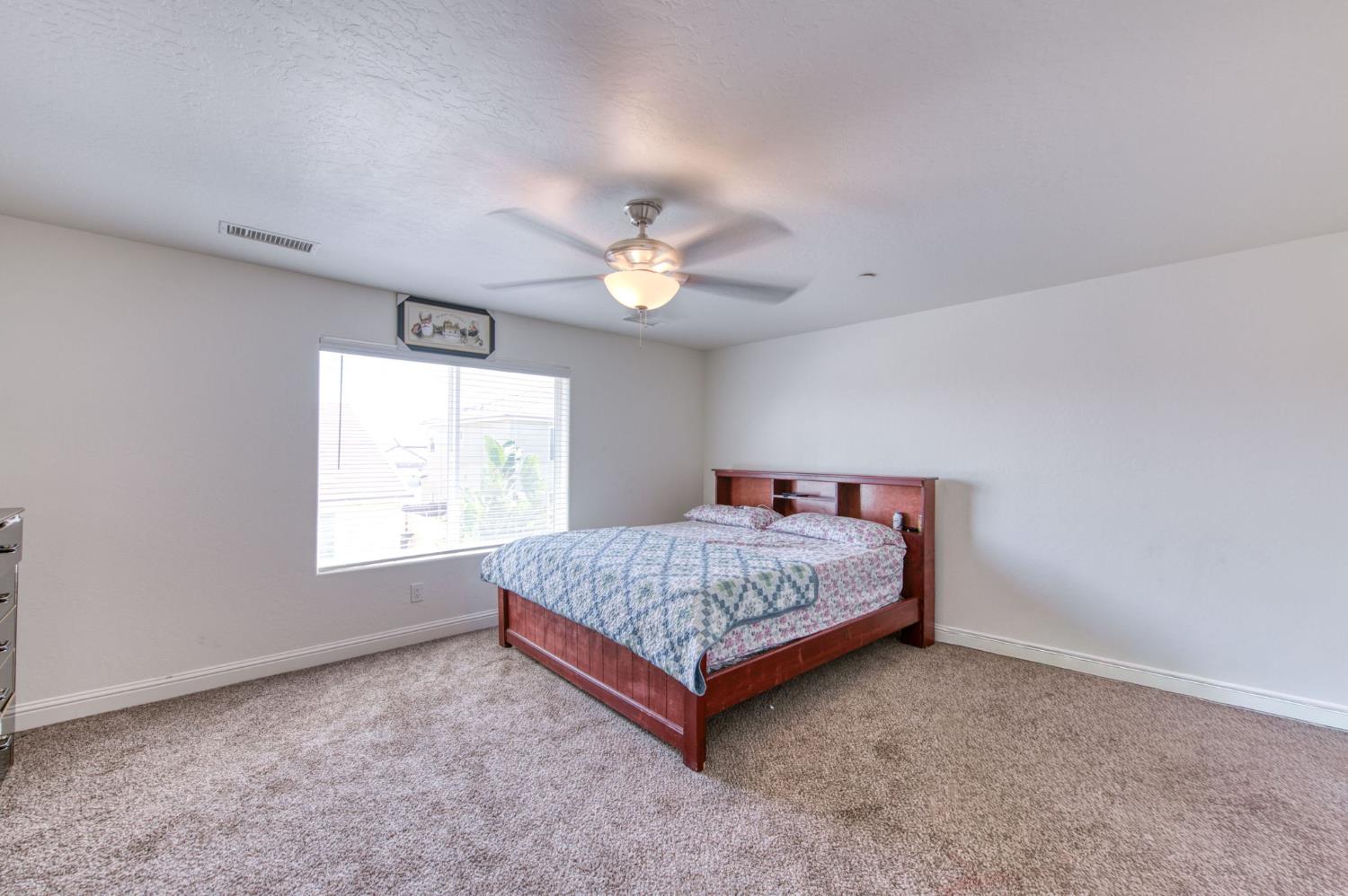 1732 Cleveland St, Selma, CA 93662