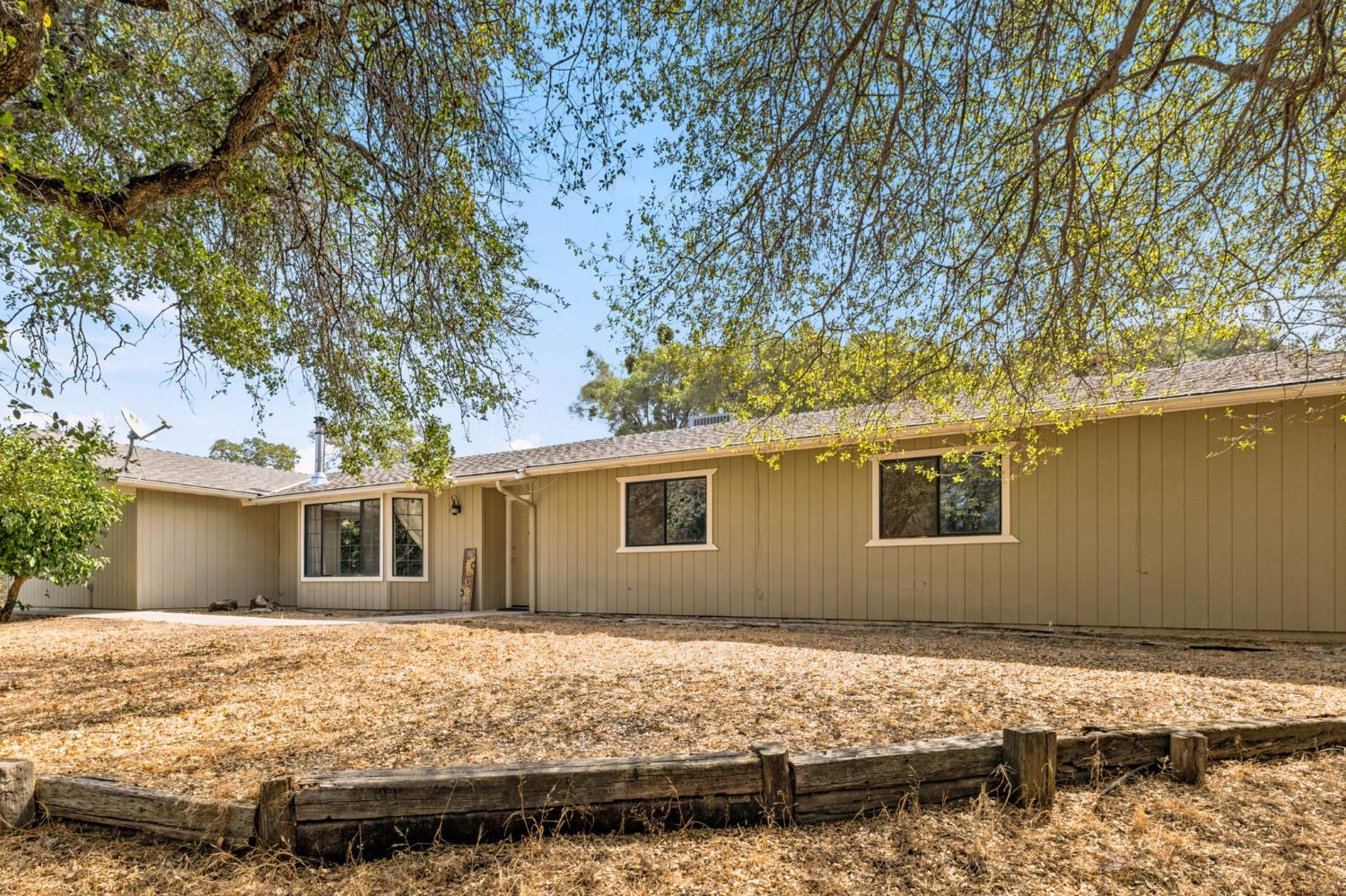 30691 Morgan Canyon Rd, Prather, CA 93651