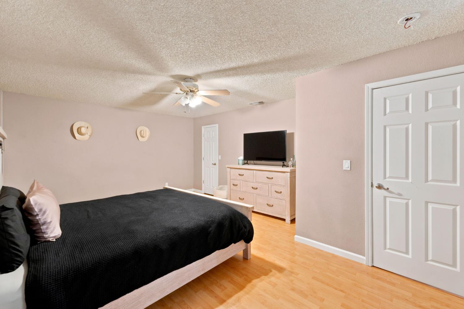 30691 Morgan Canyon Rd, Prather, CA 93651