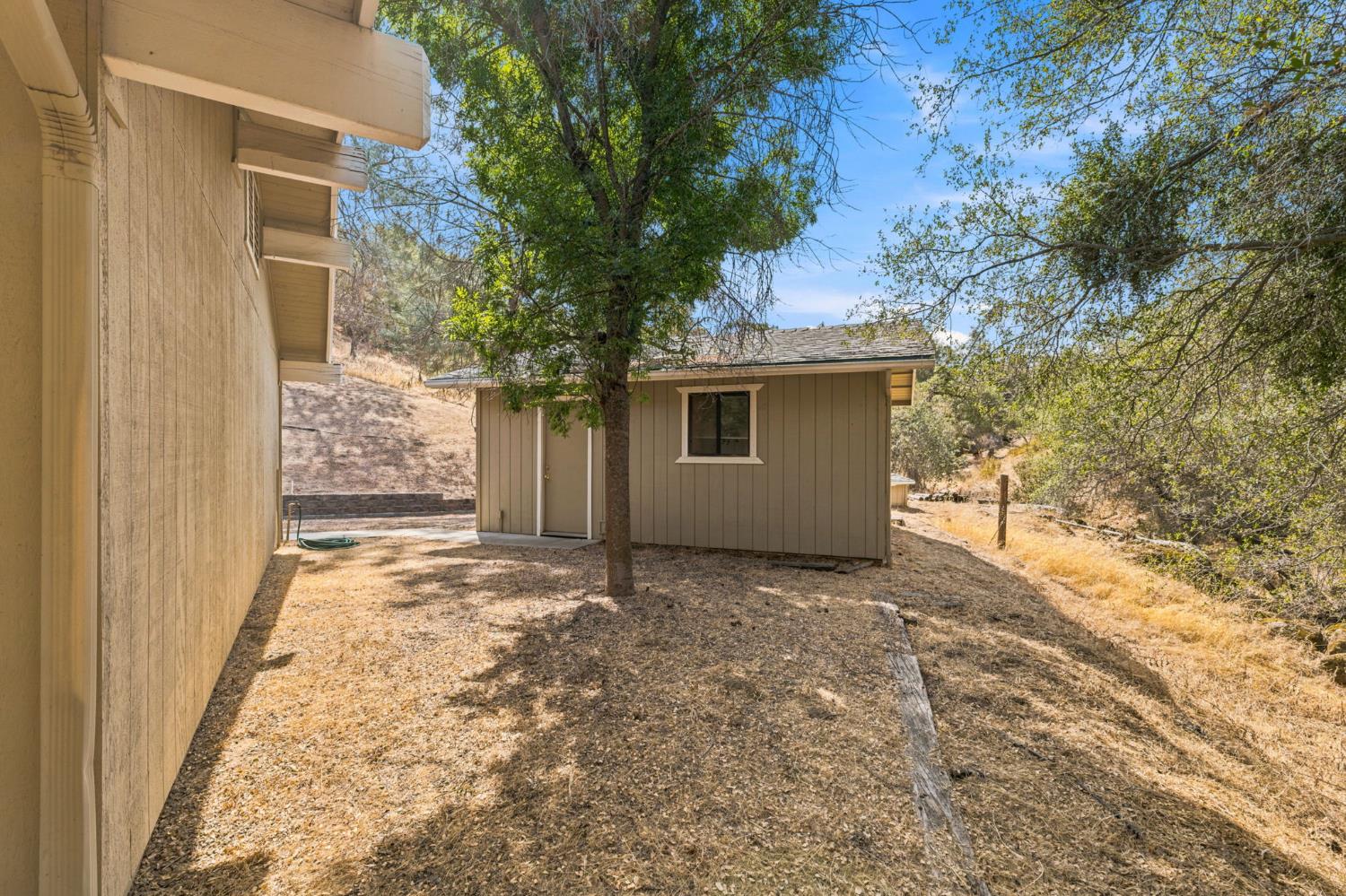 30691 Morgan Canyon Rd, Prather, CA 93651