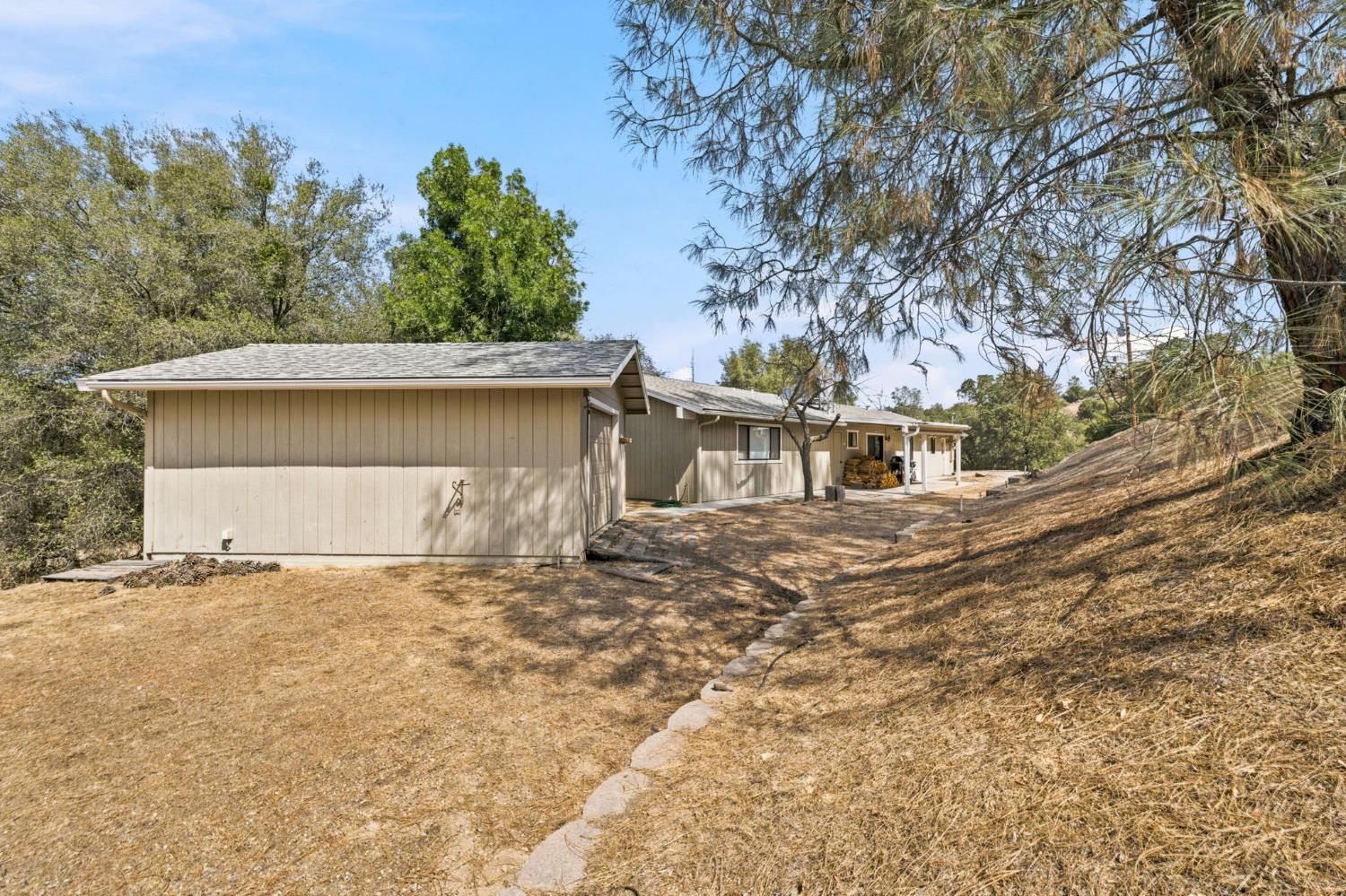 30691 Morgan Canyon Rd, Prather, CA 93651