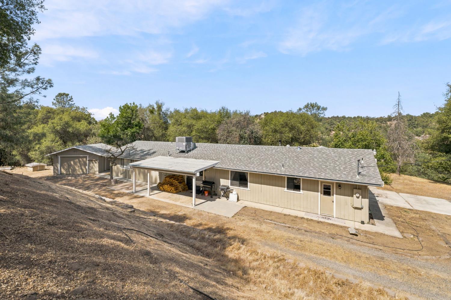 30691 Morgan Canyon Rd, Prather, CA 93651