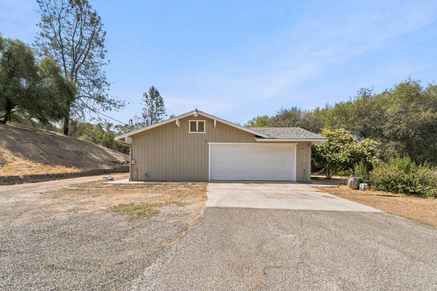 30691 Morgan Canyon Rd, Prather, CA 93651