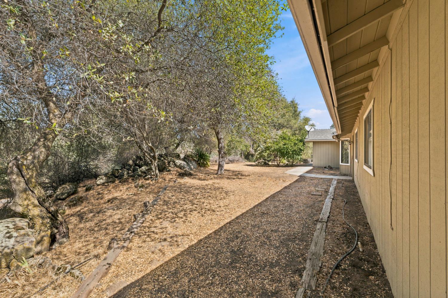 30691 Morgan Canyon Rd, Prather, CA 93651