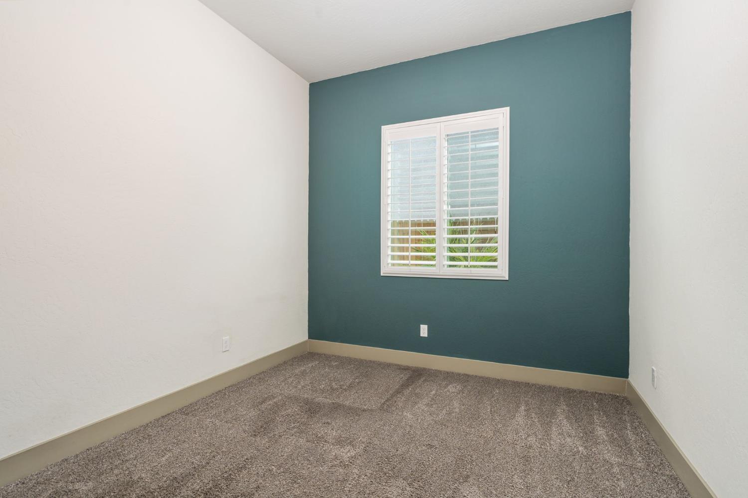 6346 E Fedora Ave, Fresno, CA 93727