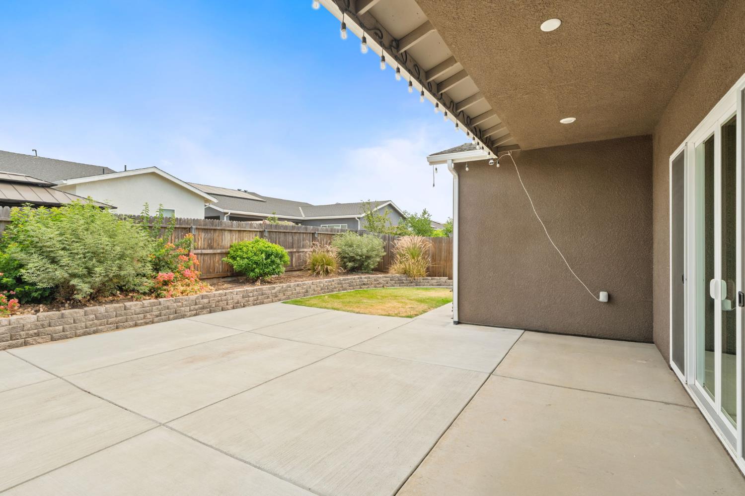 6346 E Fedora Ave, Fresno, CA 93727