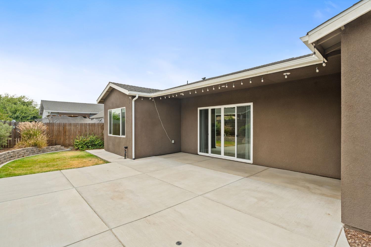 6346 E Fedora Ave, Fresno, CA 93727