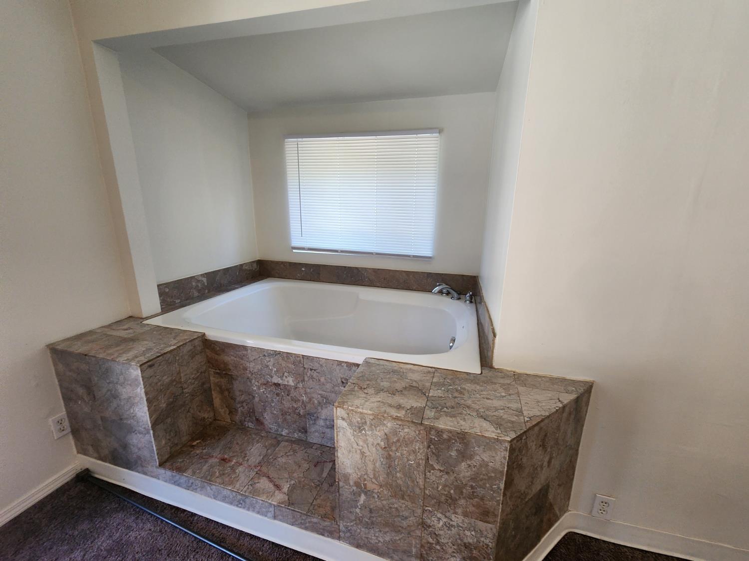 49832 Road 426, Oakhurst, CA 93644