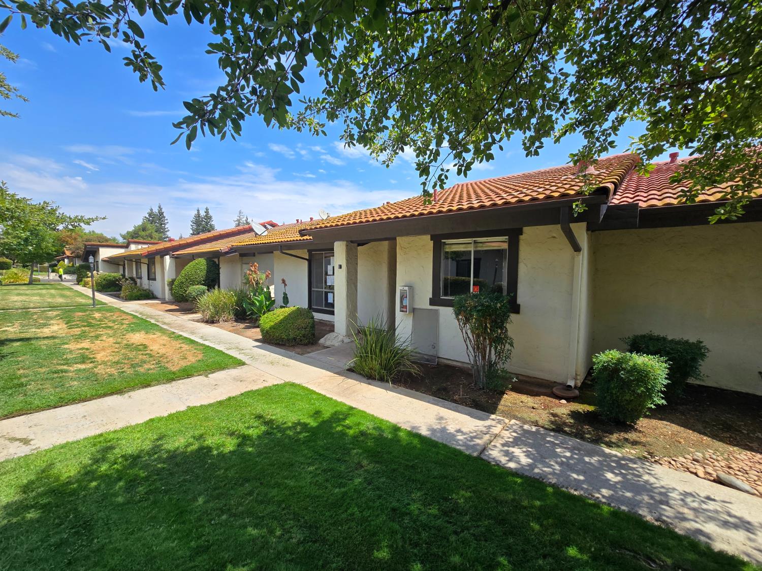 6338 N Maroa Ave #110, Fresno, CA 93704