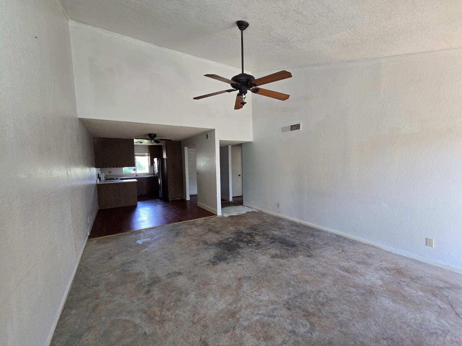 6338 N Maroa Ave #110, Fresno, CA 93704