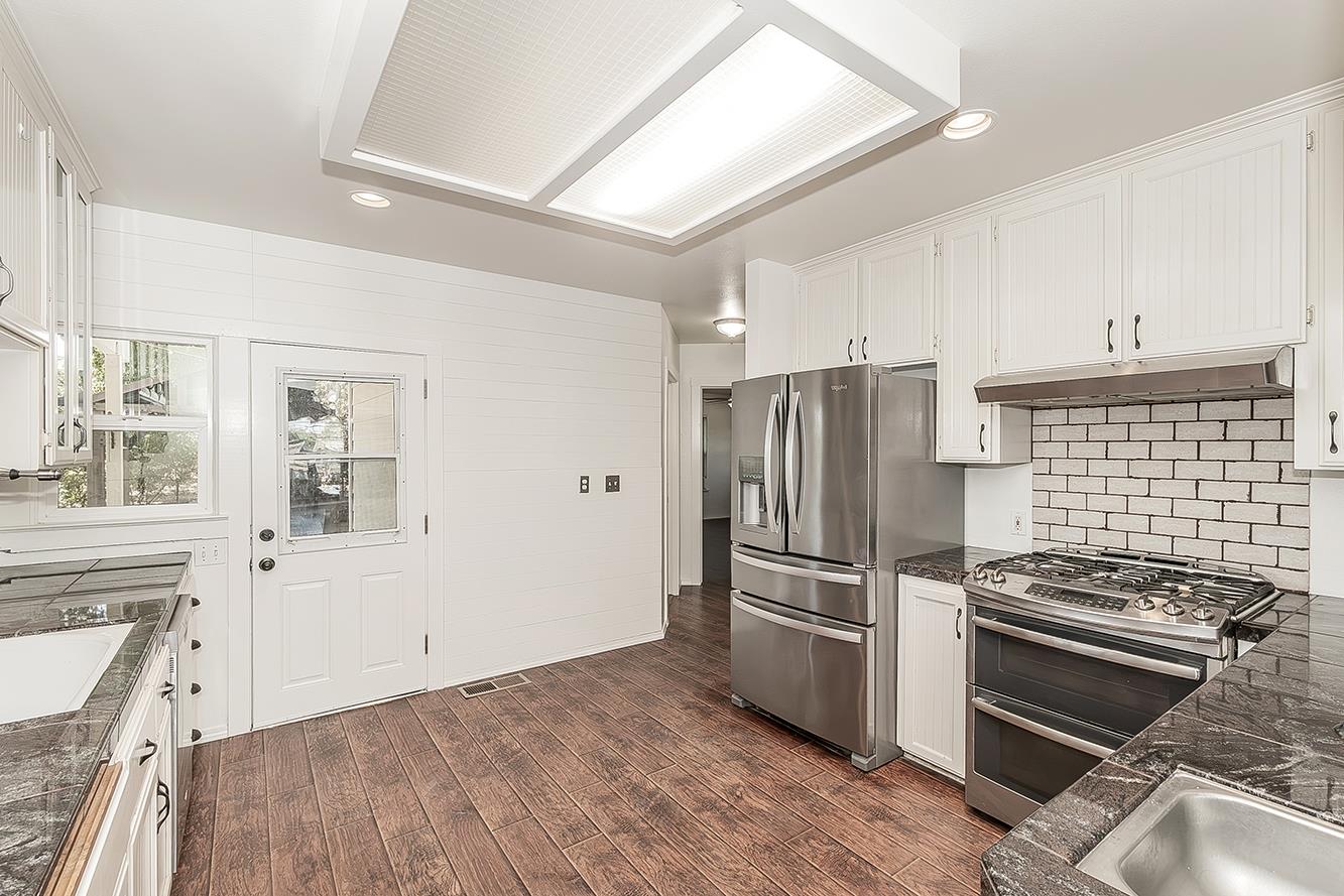 12725 S Fowler Ave, Selma, CA 93662