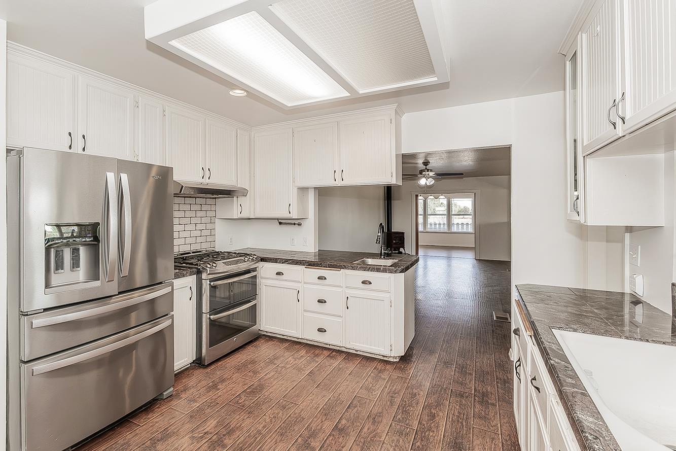 12725 S Fowler Ave, Selma, CA 93662