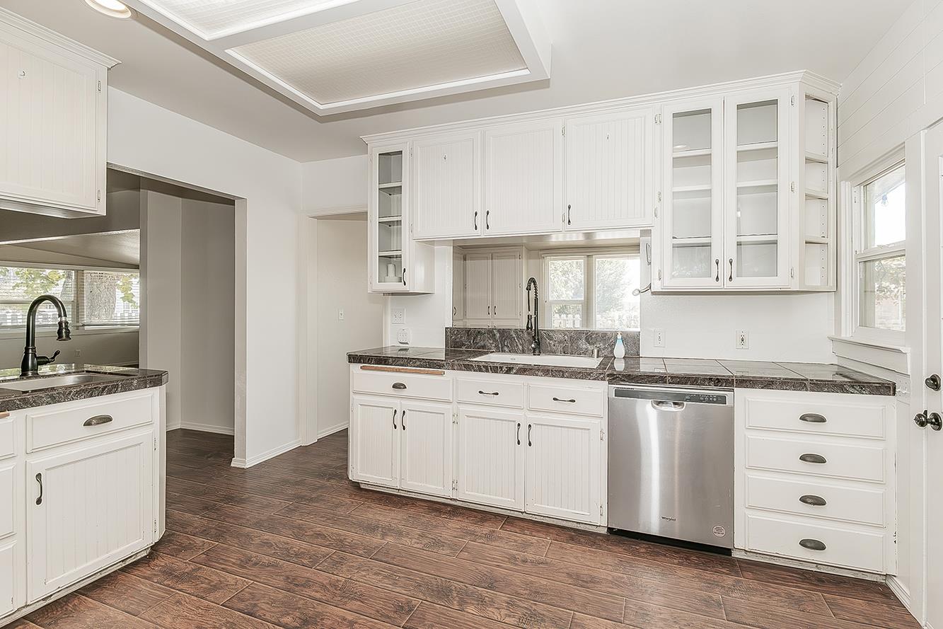 12725 S Fowler Ave, Selma, CA 93662
