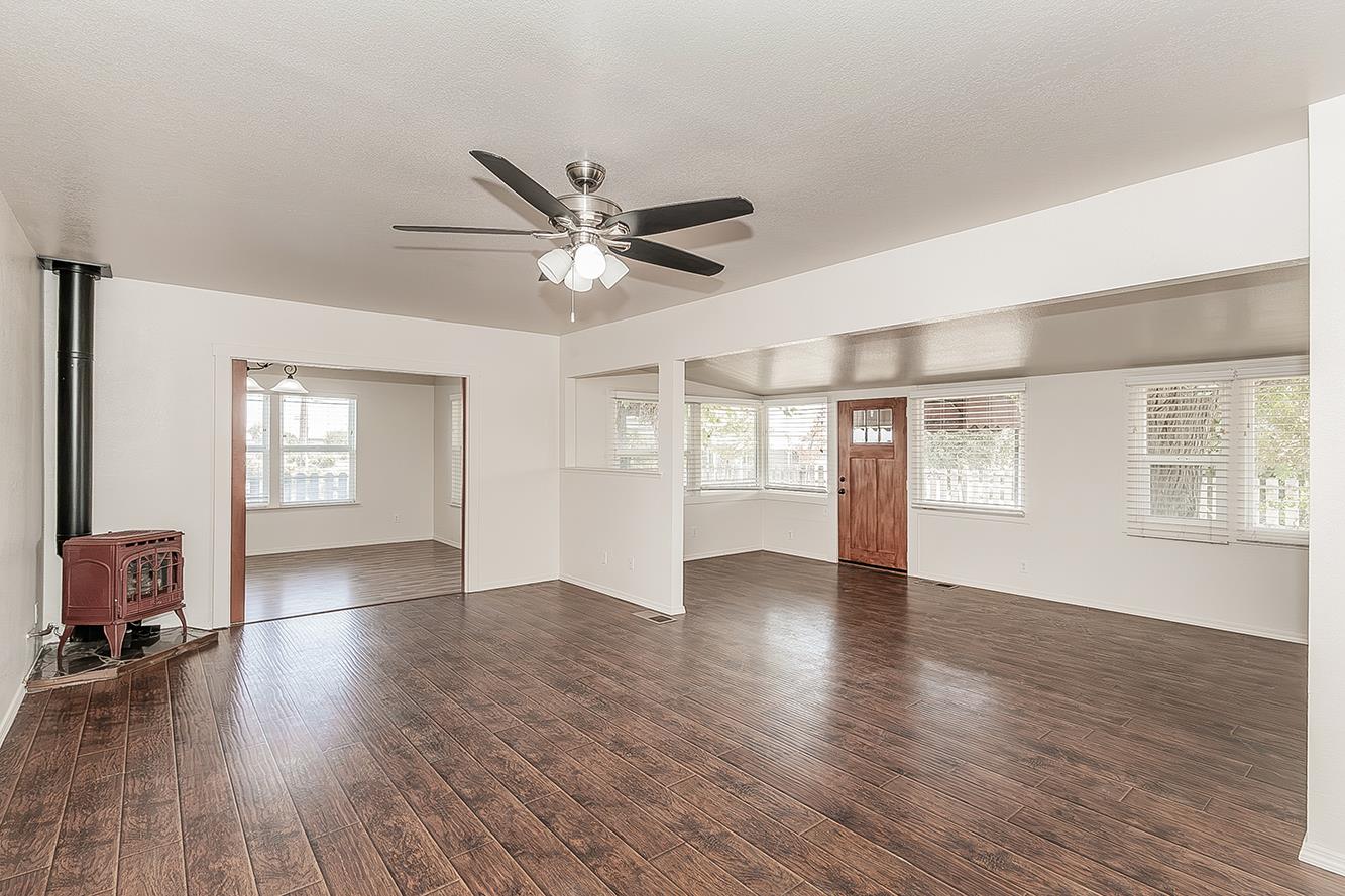 12725 S Fowler Ave, Selma, CA 93662