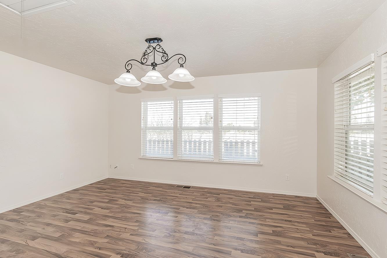 12725 S Fowler Ave, Selma, CA 93662