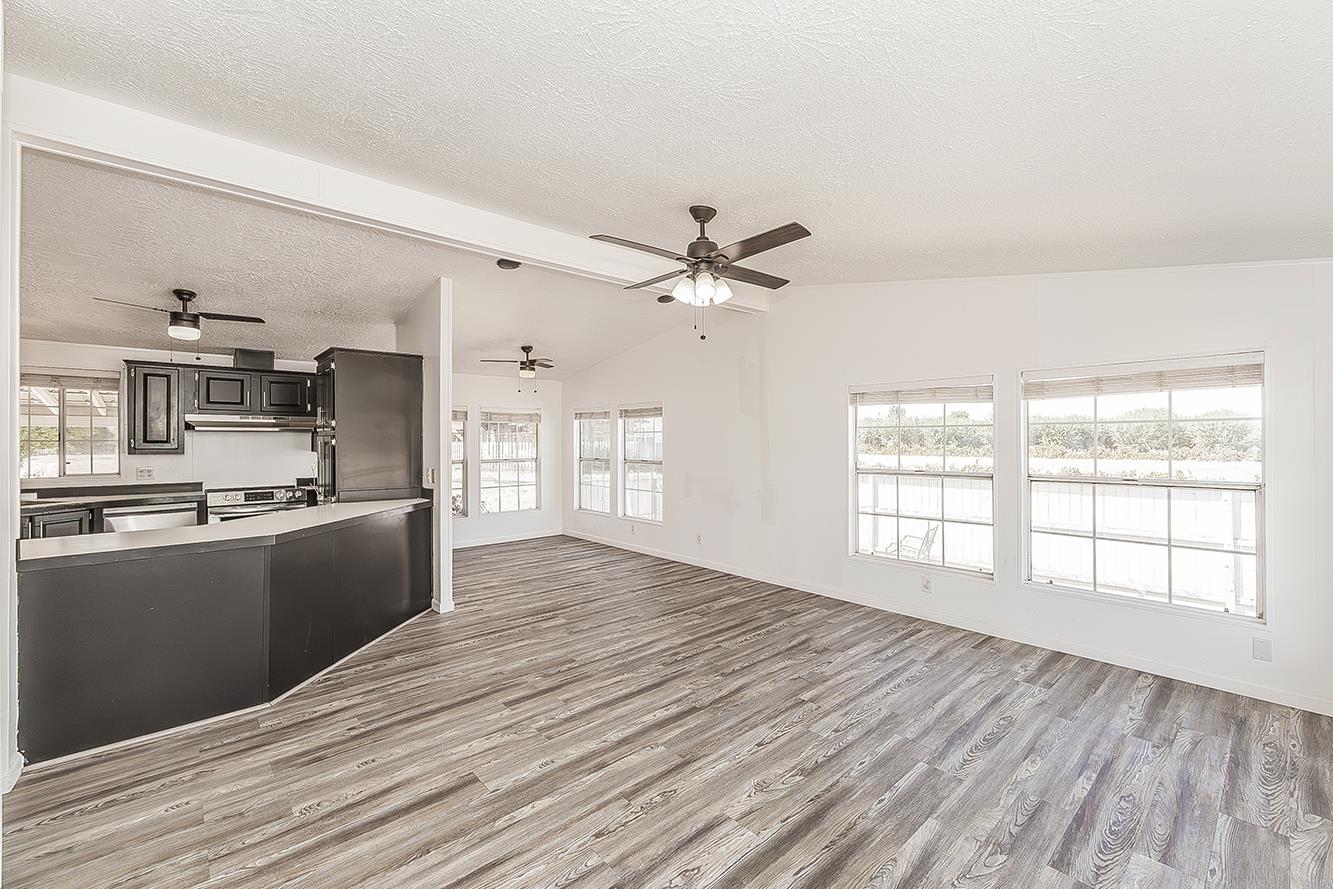 12725 S Fowler Ave, Selma, CA 93662