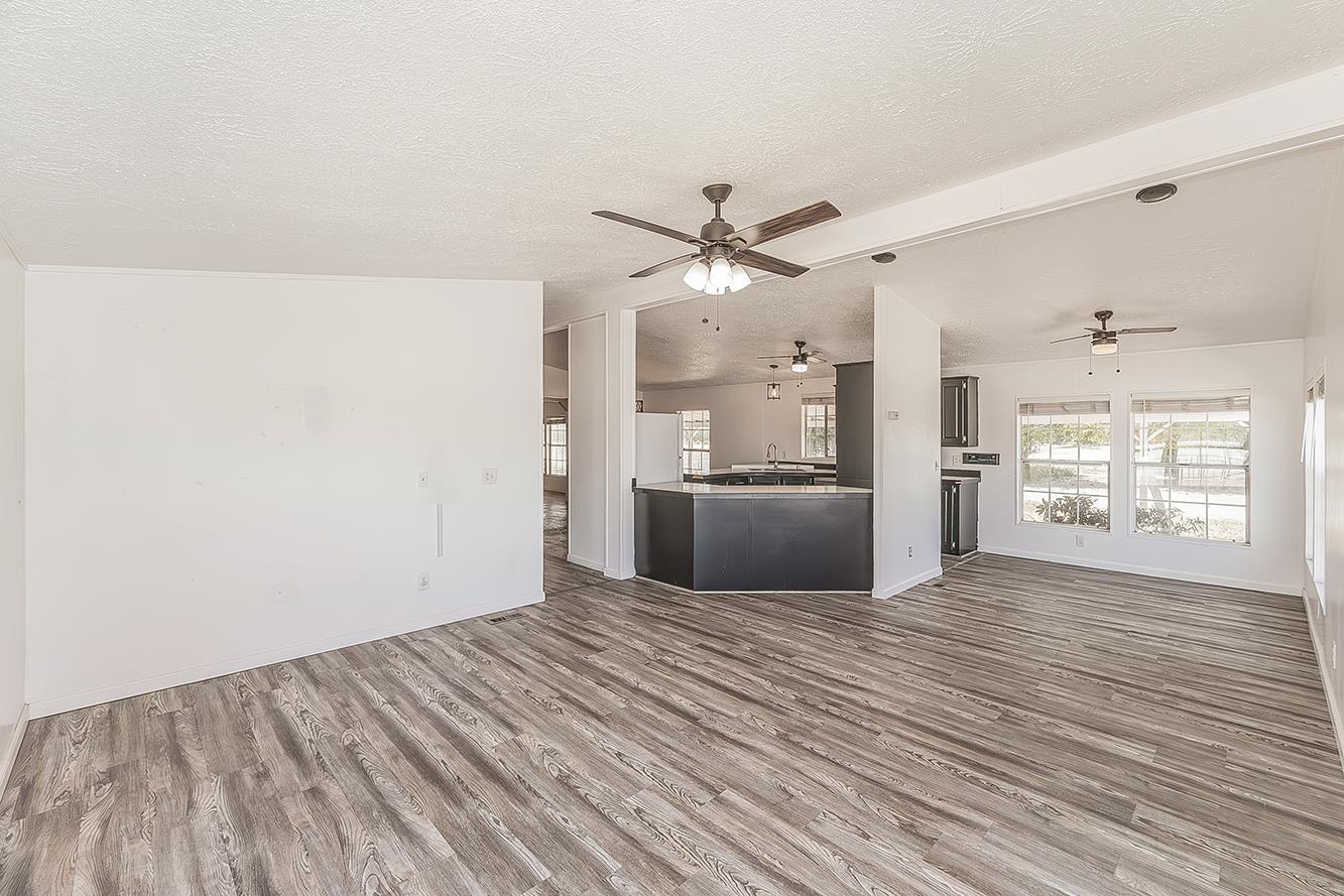 12725 S Fowler Ave, Selma, CA 93662