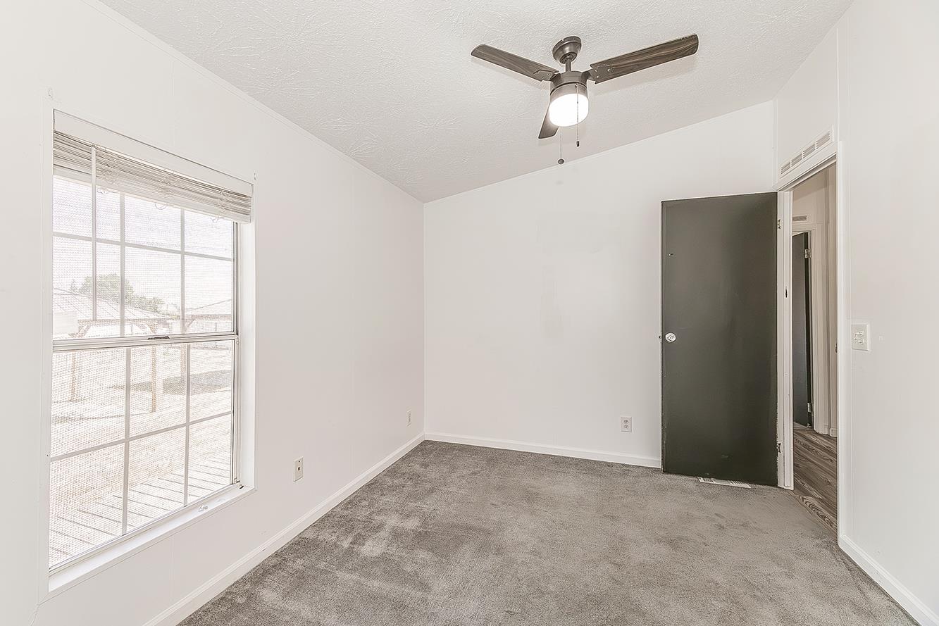 12725 S Fowler Ave, Selma, CA 93662