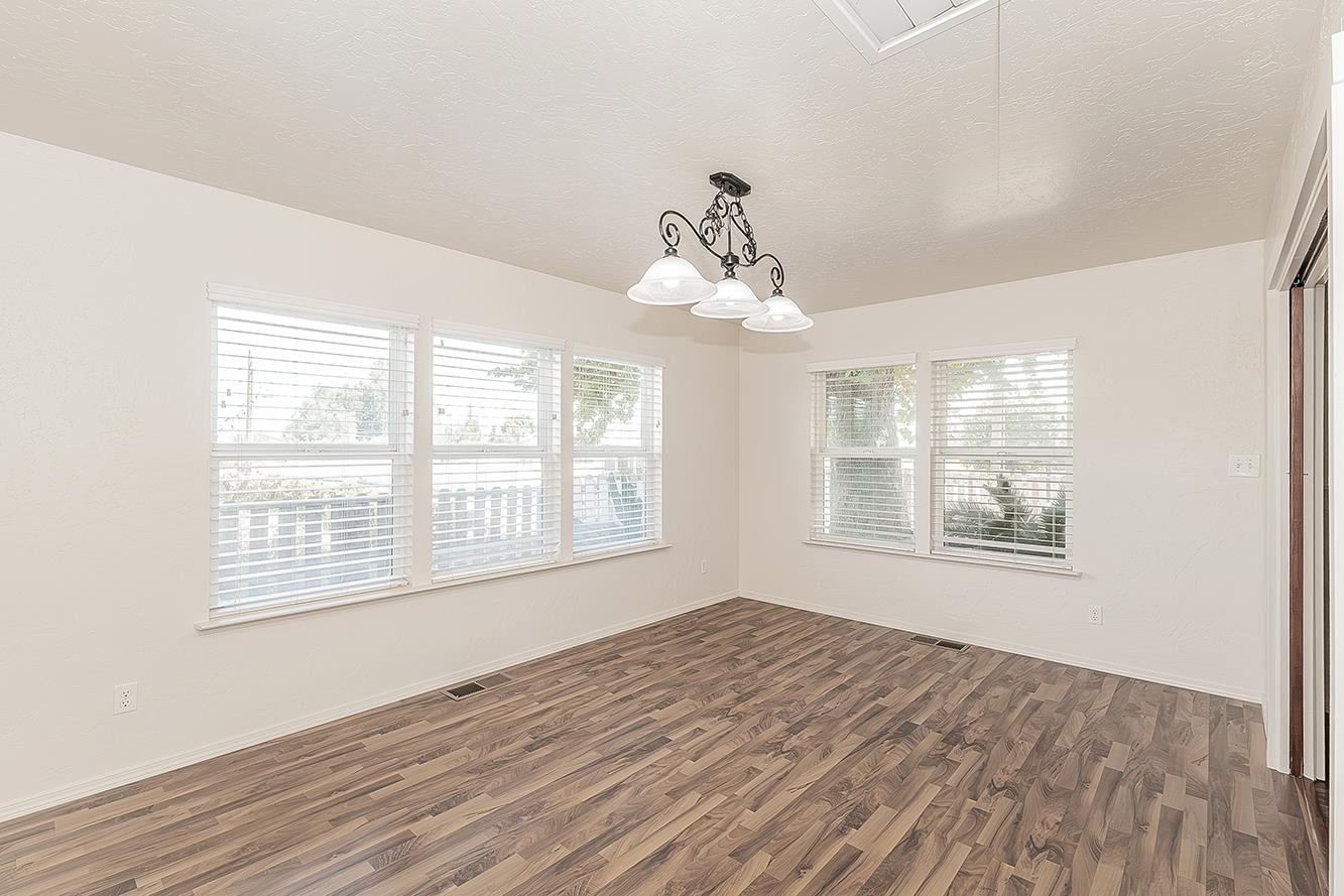 12725 S Fowler Ave, Selma, CA 93662