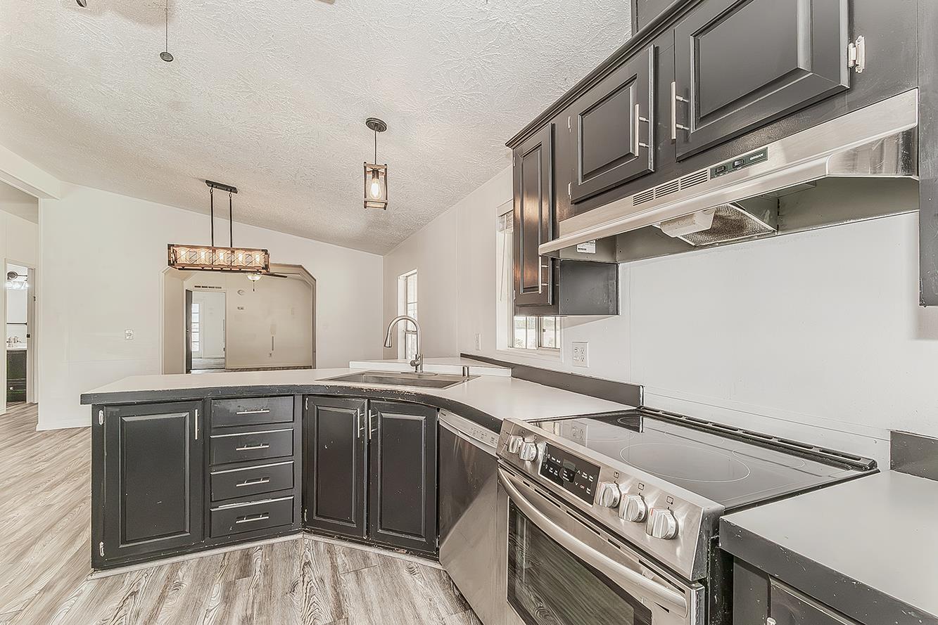 12725 S Fowler Ave, Selma, CA 93662