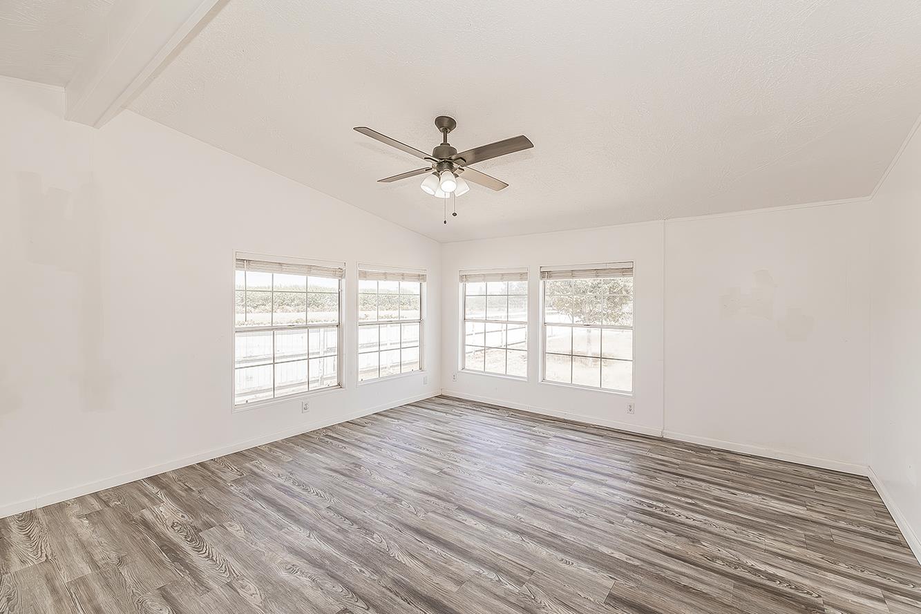 12725 S Fowler Ave, Selma, CA 93662