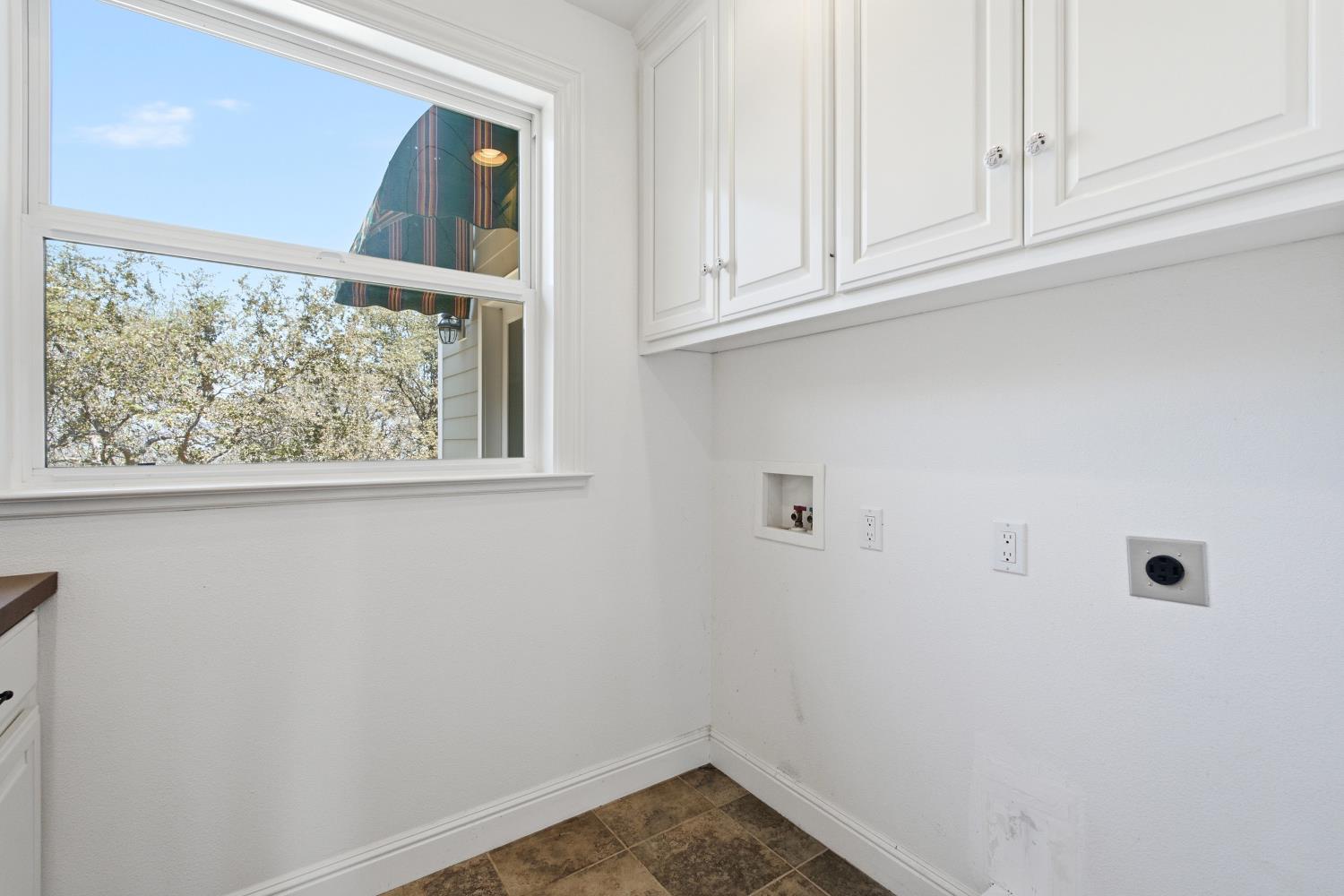 42158 John Muir Dr, Coarsegold, CA 93614
