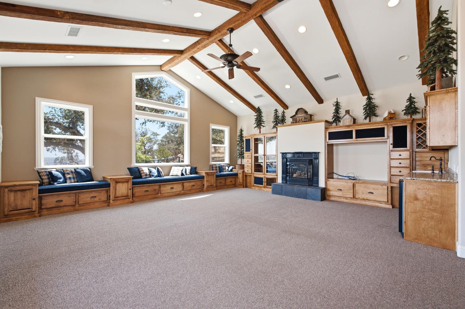 42158 John Muir Dr, Coarsegold, CA 93614