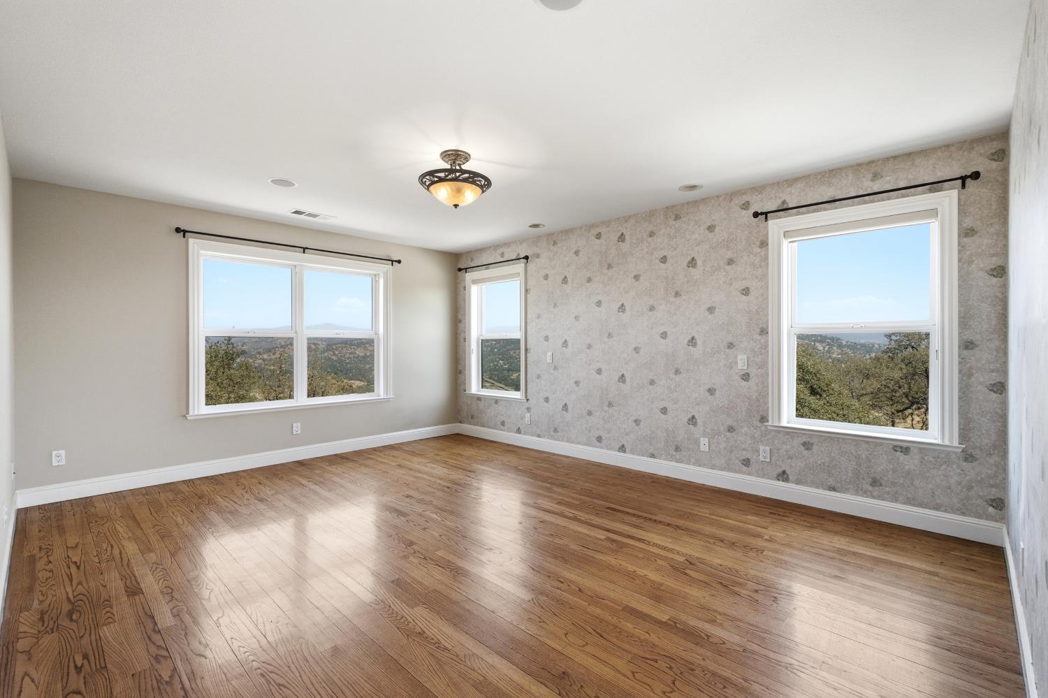 42158 John Muir Dr, Coarsegold, CA 93614