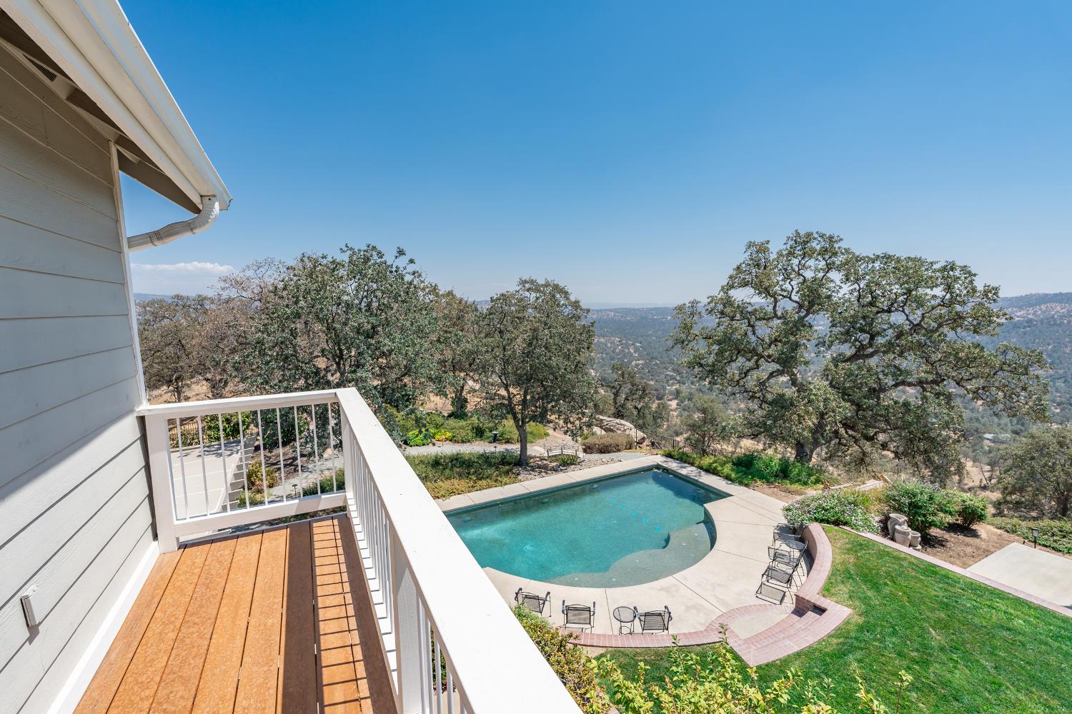 42158 John Muir Dr, Coarsegold, CA 93614