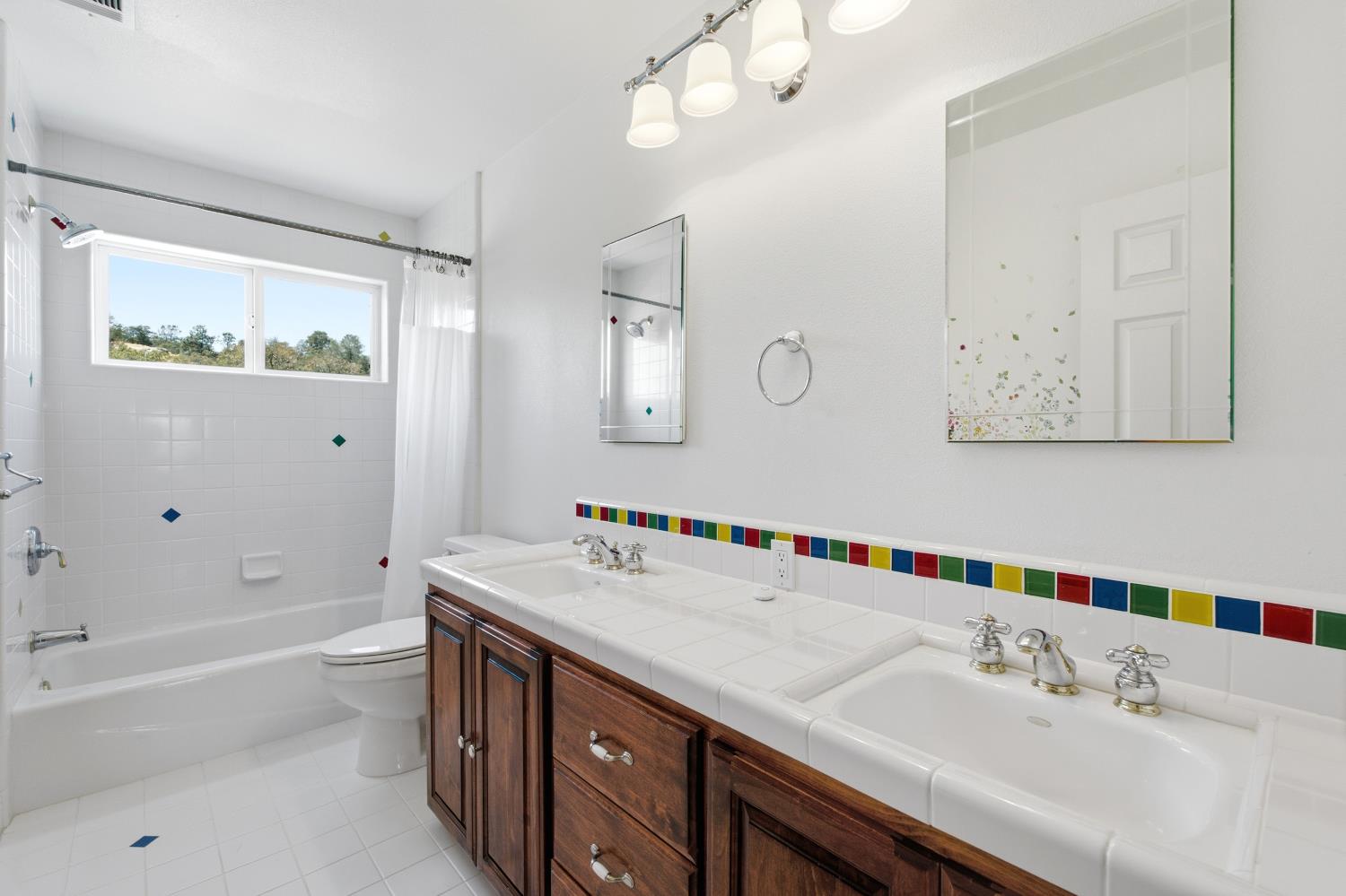 42158 John Muir Dr, Coarsegold, CA 93614