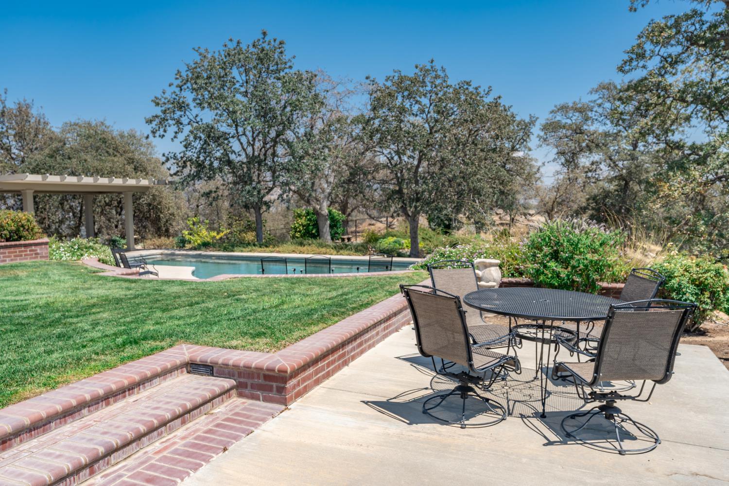 42158 John Muir Dr, Coarsegold, CA 93614