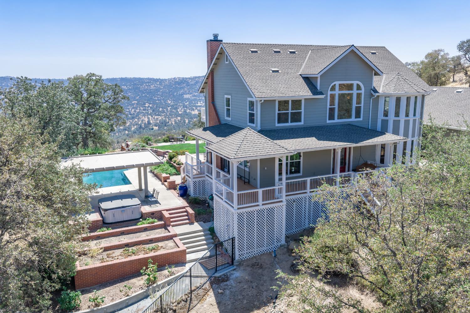 42158 John Muir Dr, Coarsegold, CA 93614