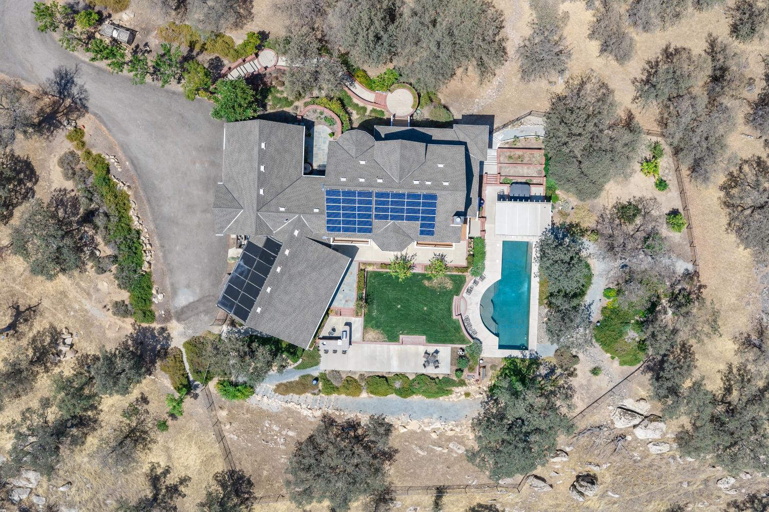 42158 John Muir Dr, Coarsegold, CA 93614