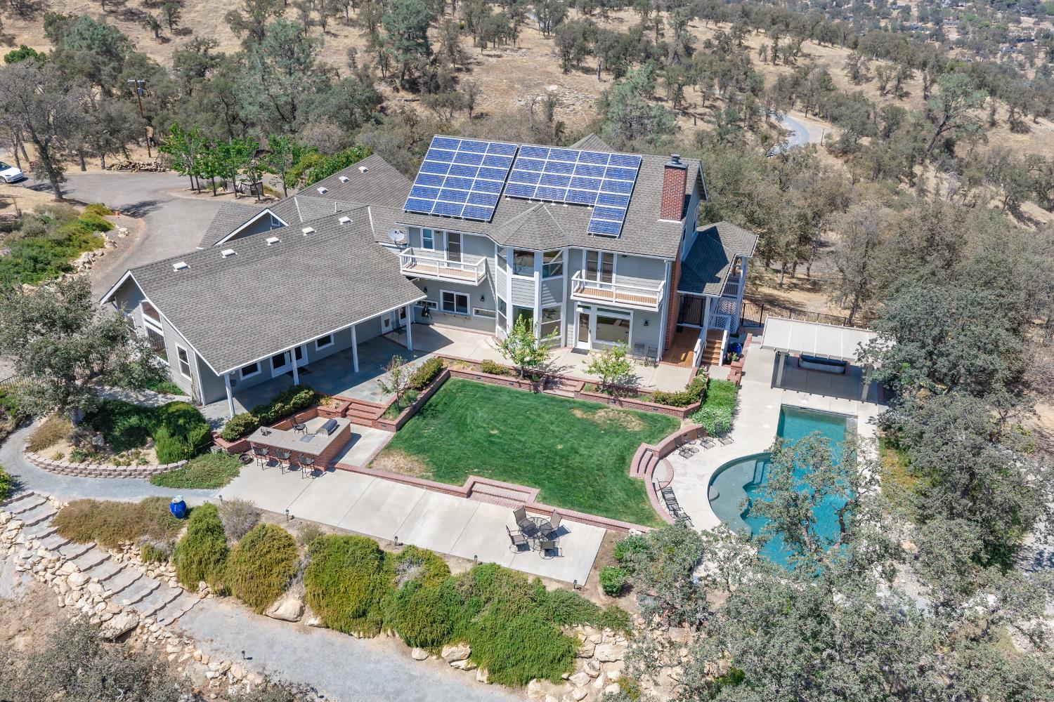 42158 John Muir Dr, Coarsegold, CA 93614