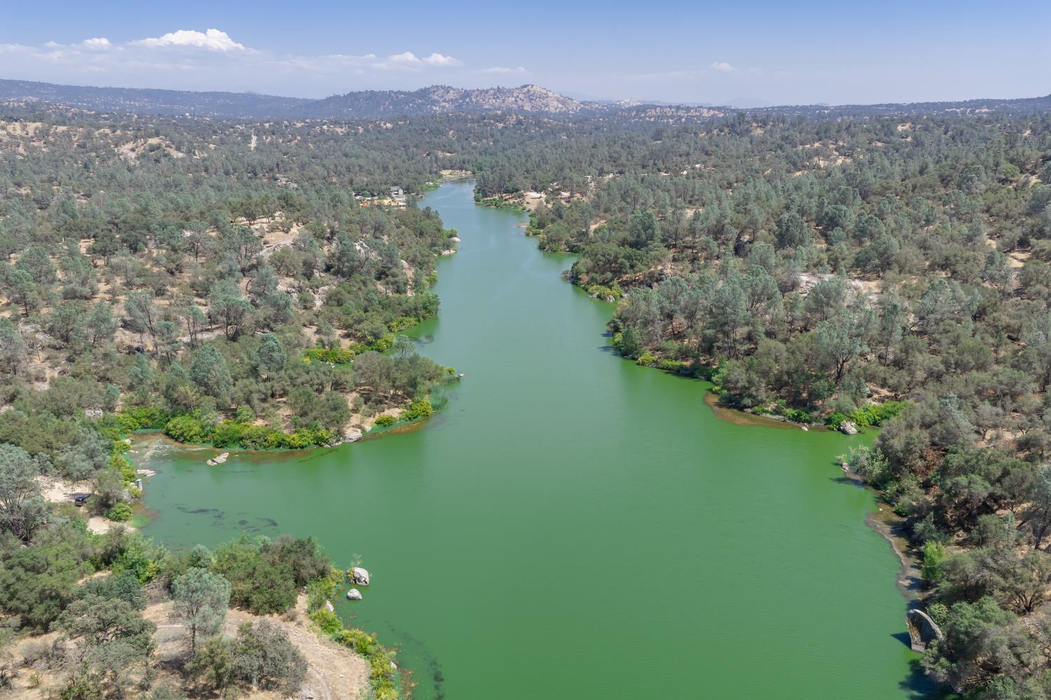 42158 John Muir Dr, Coarsegold, CA 93614