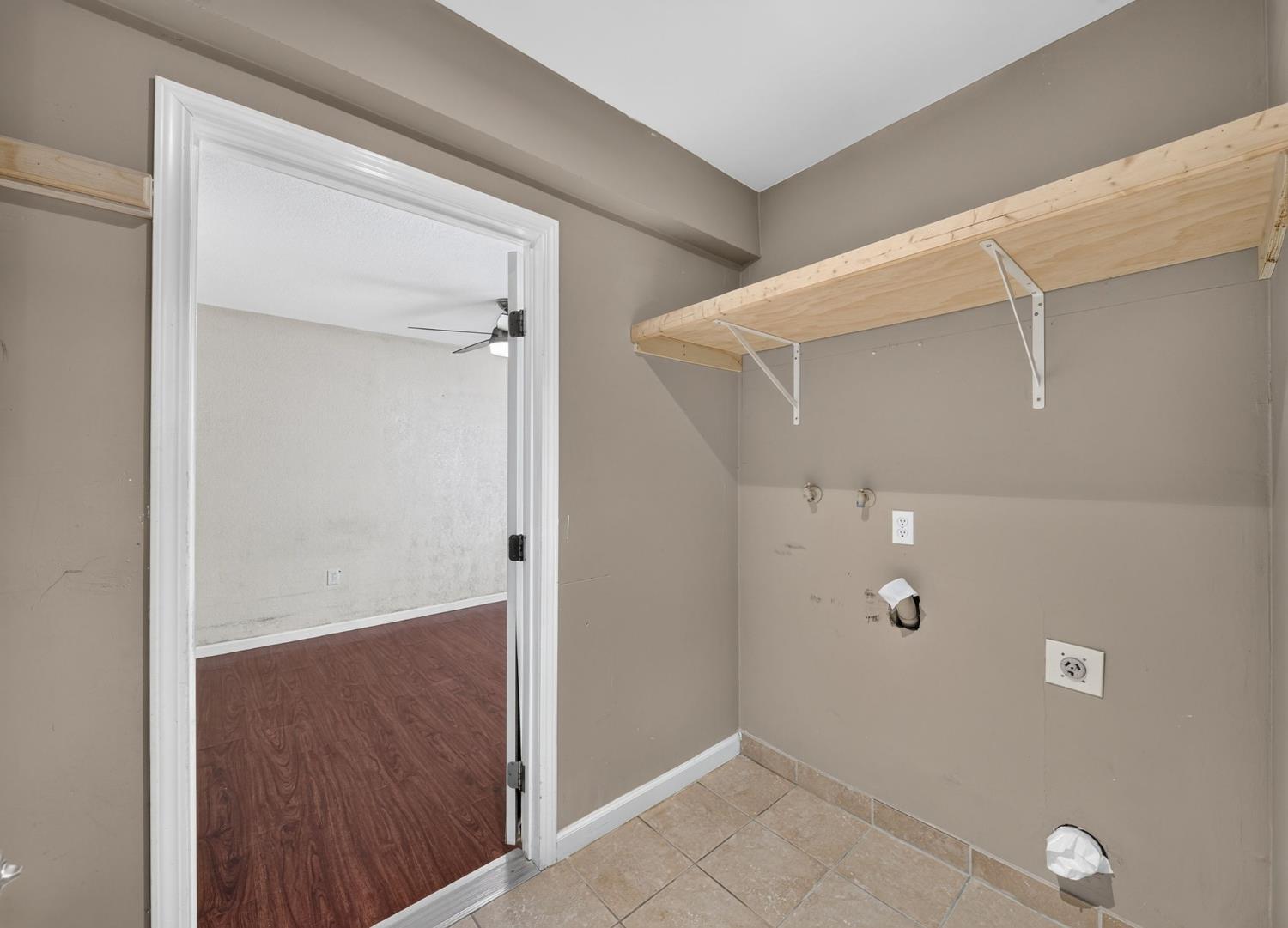 2638 N Selland Ave, Fresno, CA 93722