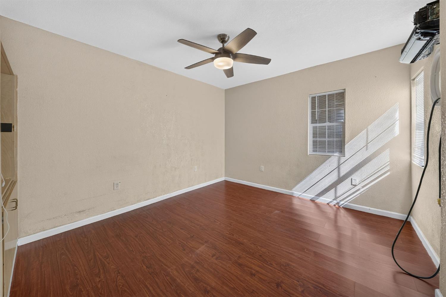 2638 N Selland Ave, Fresno, CA 93722