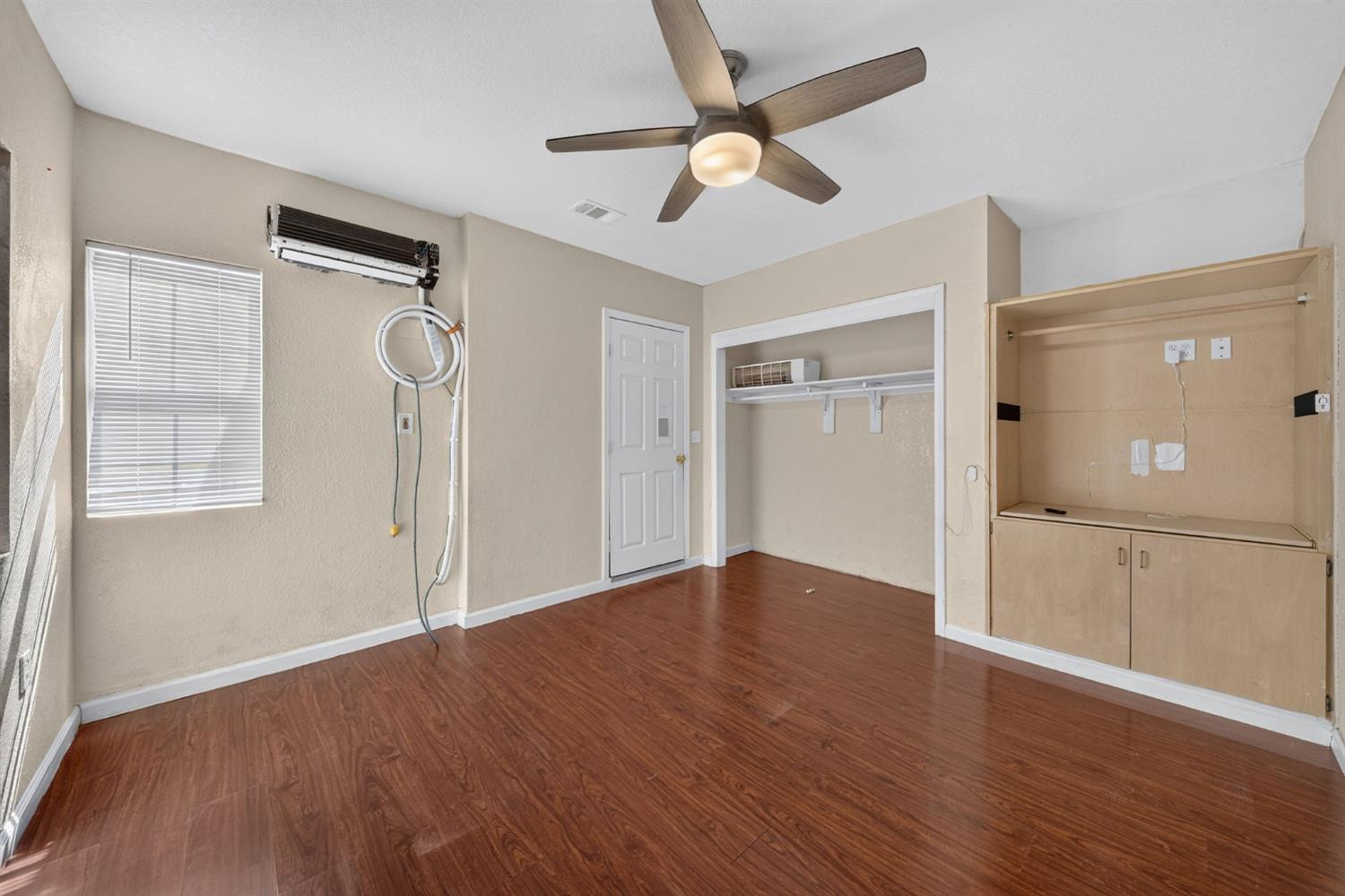 2638 N Selland Ave, Fresno, CA 93722