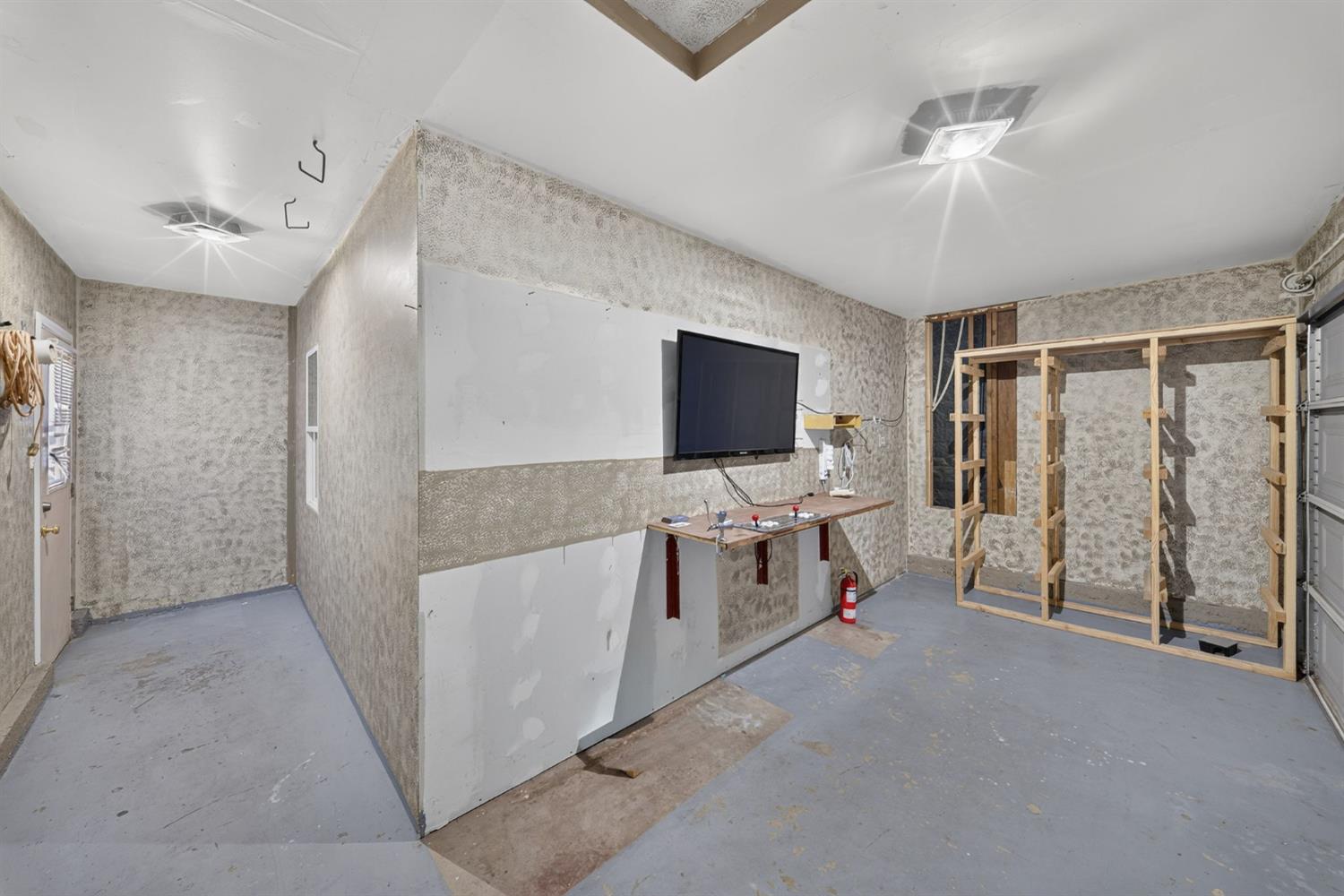 2638 N Selland Ave, Fresno, CA 93722