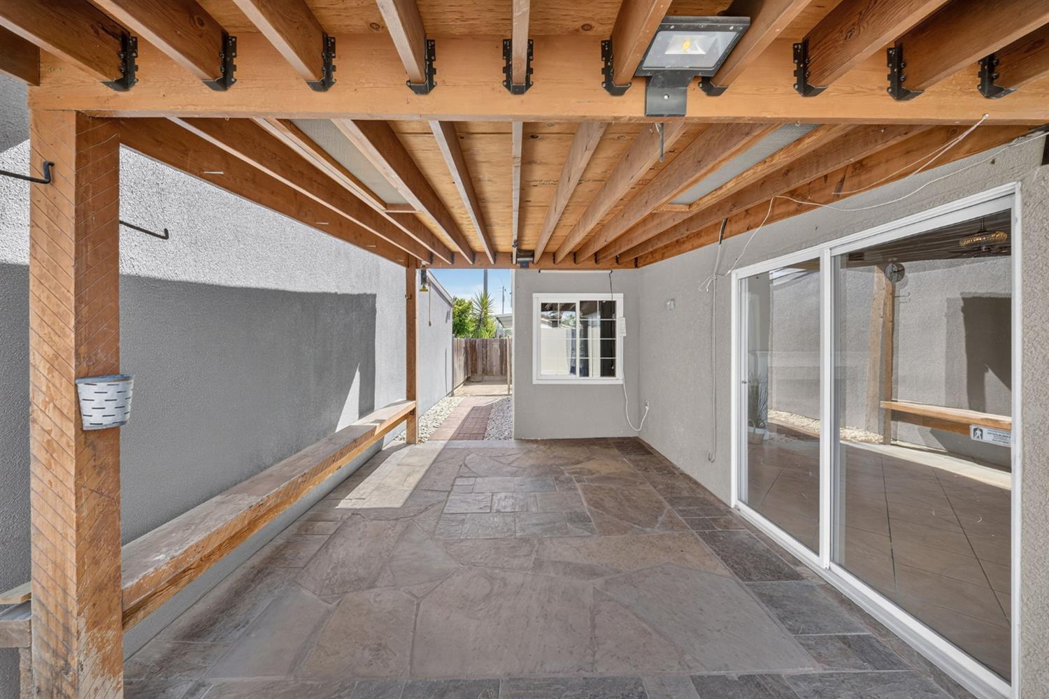 2638 N Selland Ave, Fresno, CA 93722