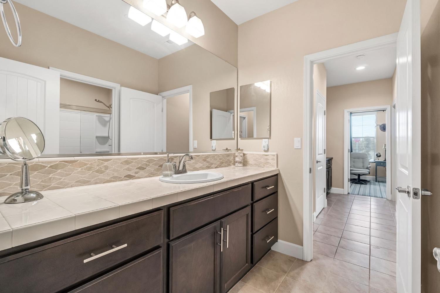 3387 W Kamm Ave, Dinuba, CA 93618