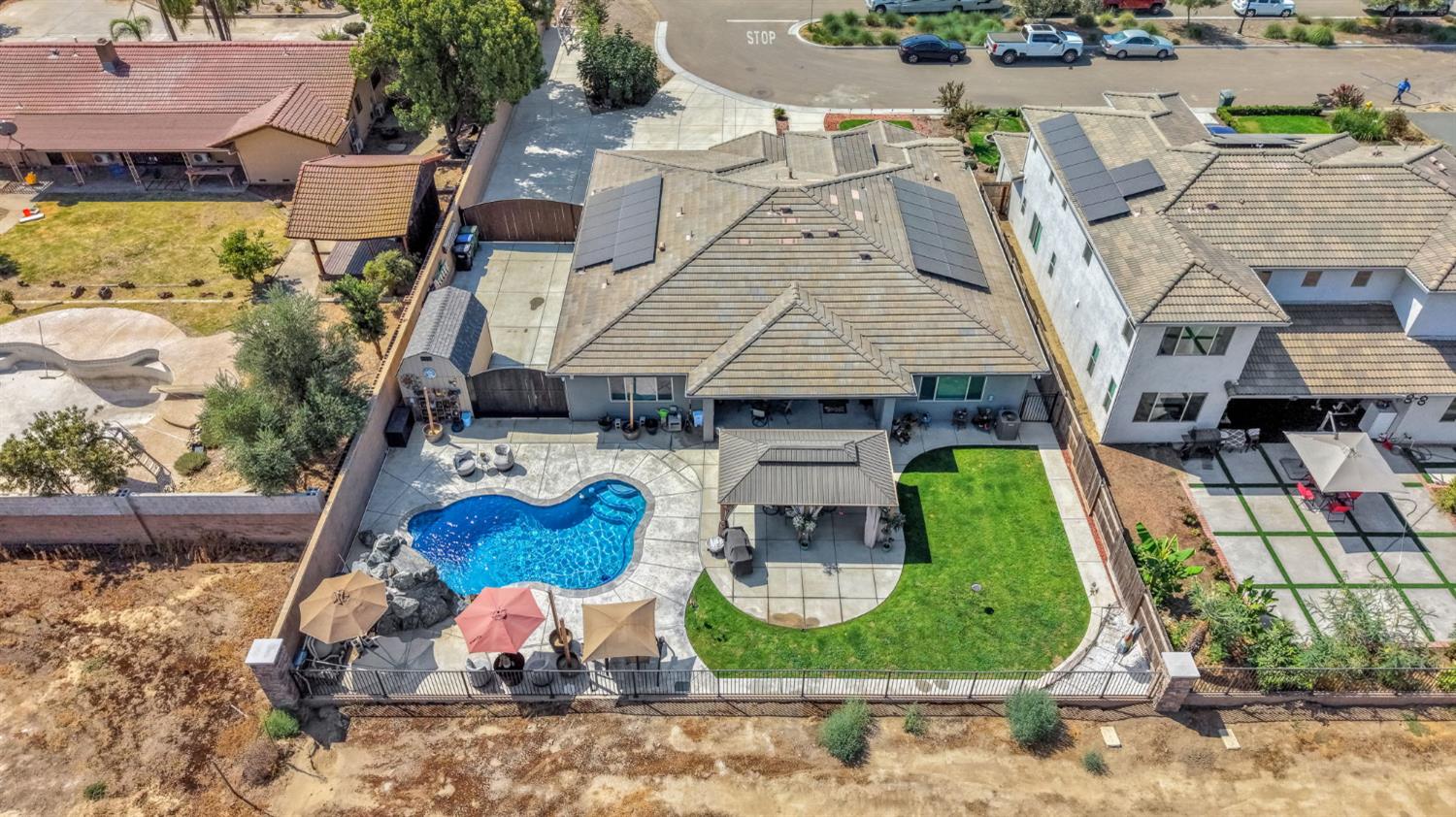 3387 W Kamm Ave, Dinuba, CA 93618