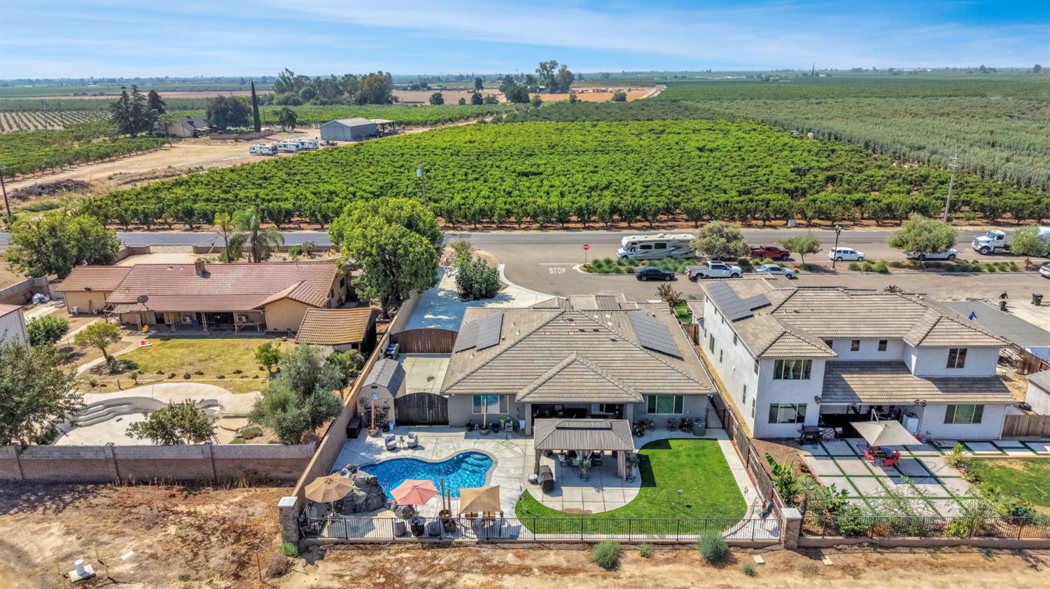 3387 W Kamm Ave, Dinuba, CA 93618