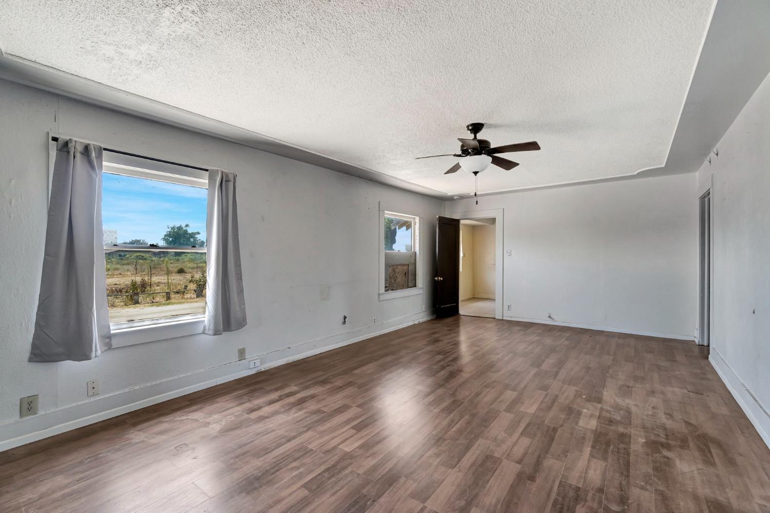 6071 S Clara, Fresno, CA 93706