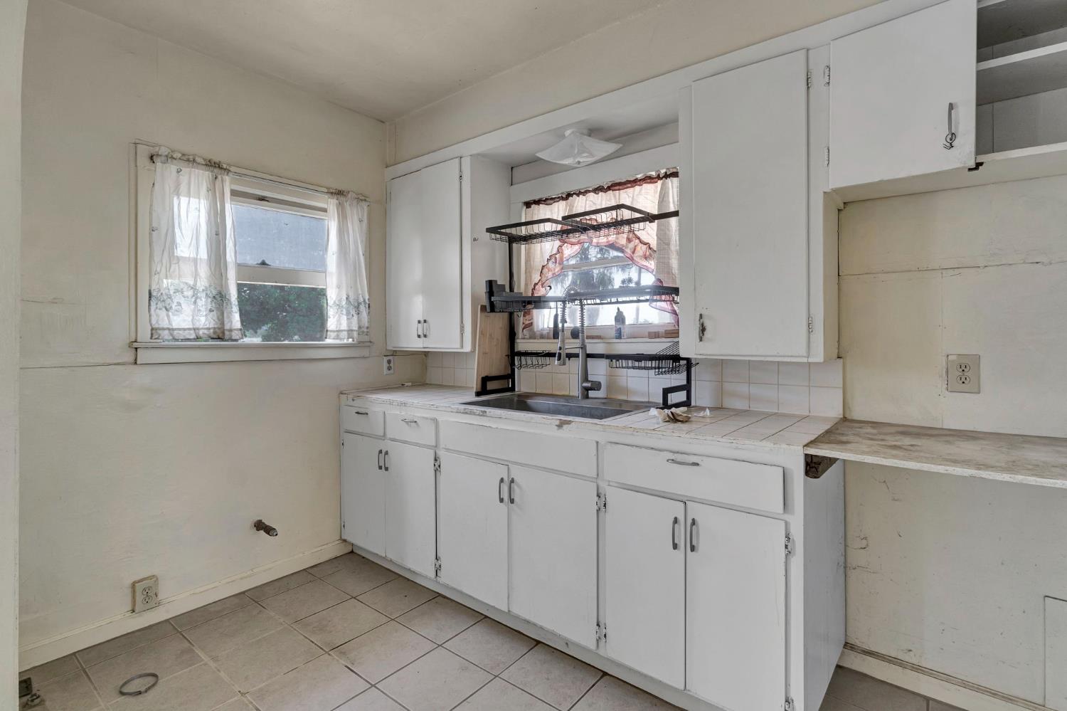 6071 S Clara, Fresno, CA 93706