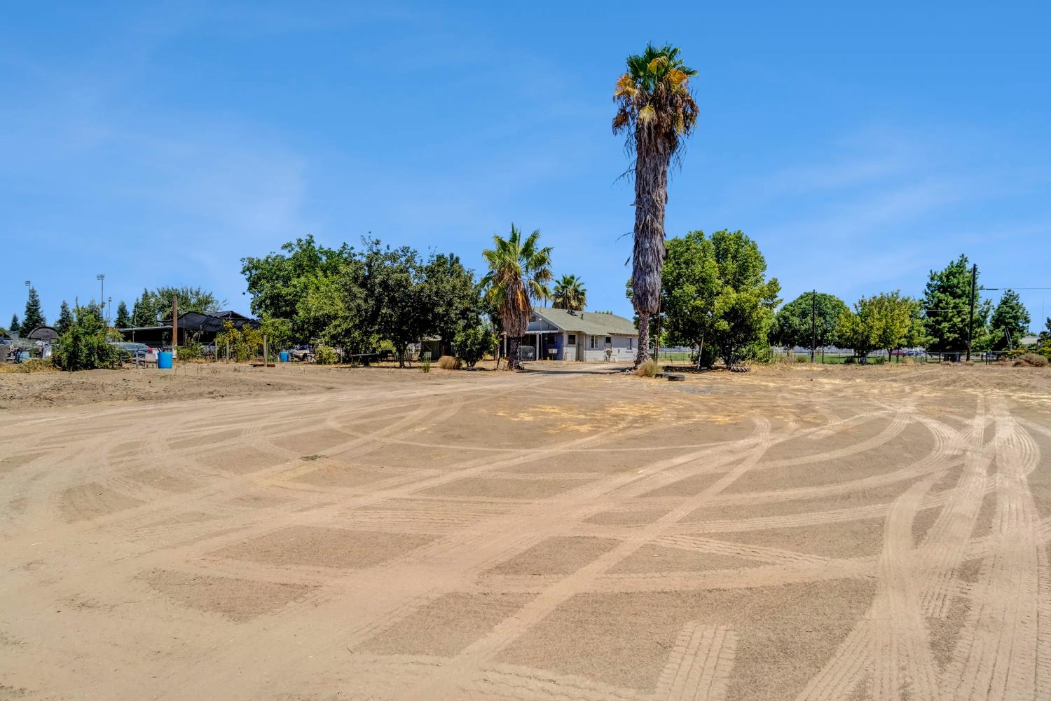 6071 S Clara, Fresno, CA 93706