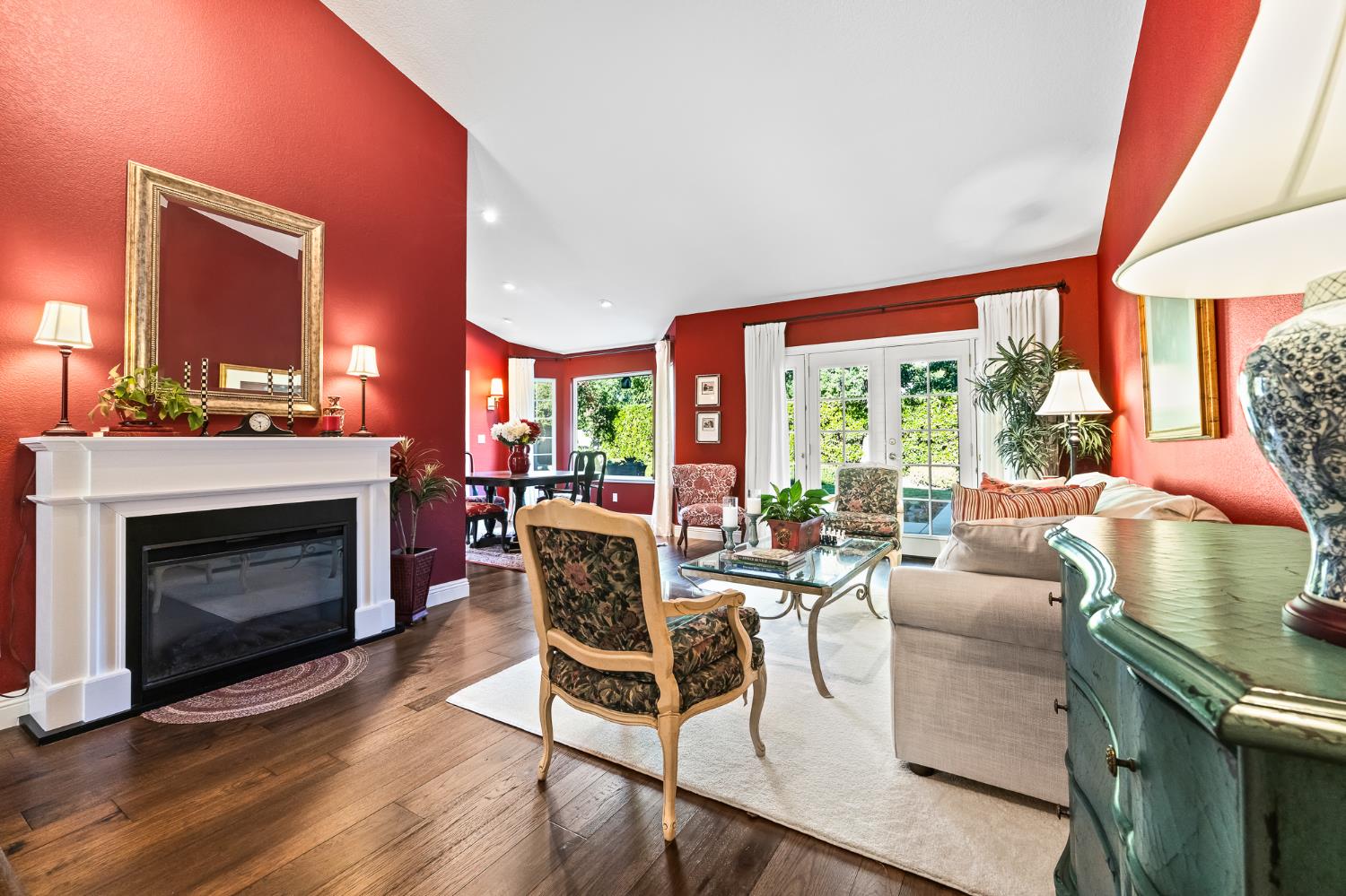 709 E Wood Duck Cir, Fresno, CA 93730
