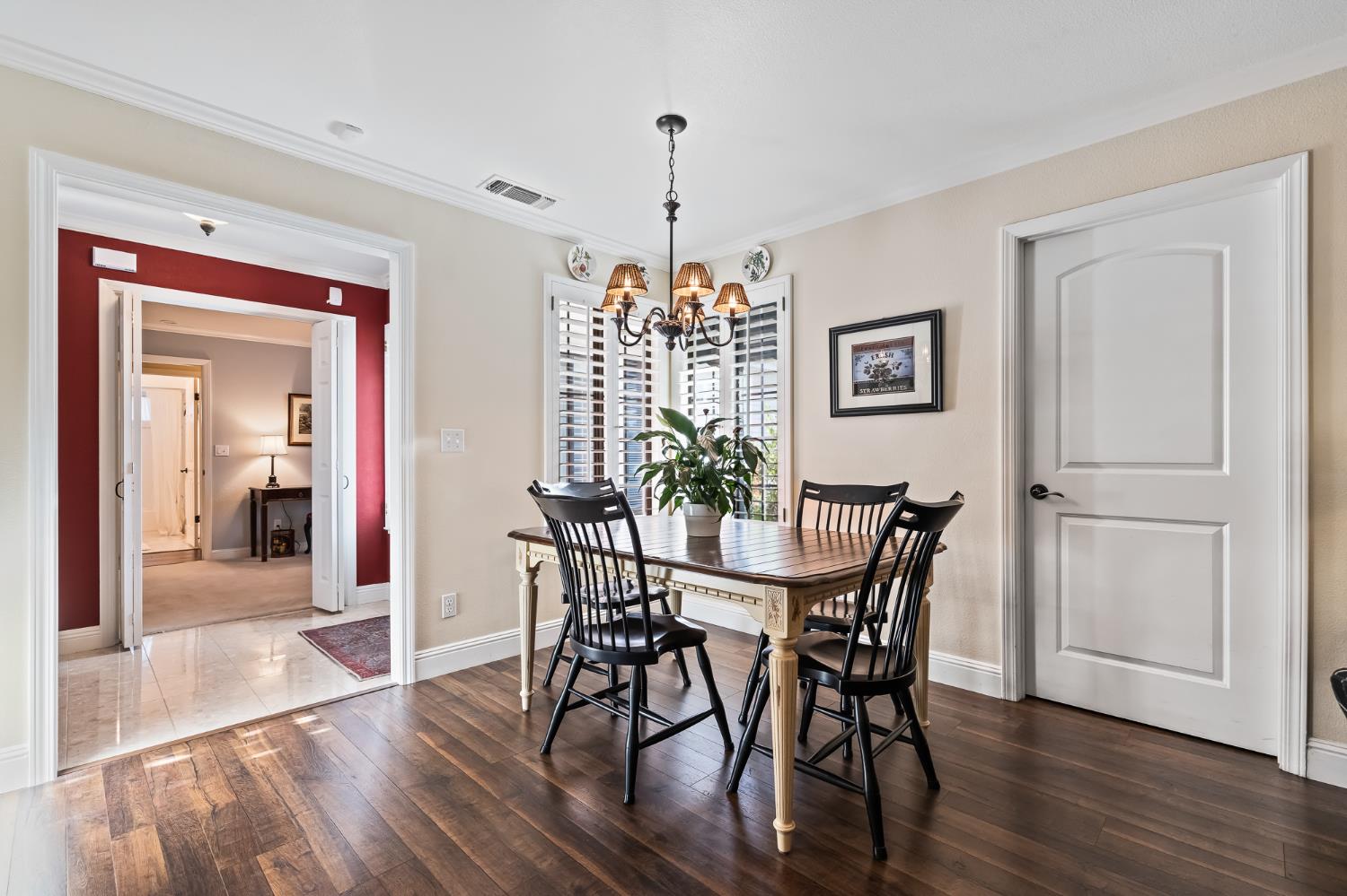 709 E Wood Duck Cir, Fresno, CA 93730