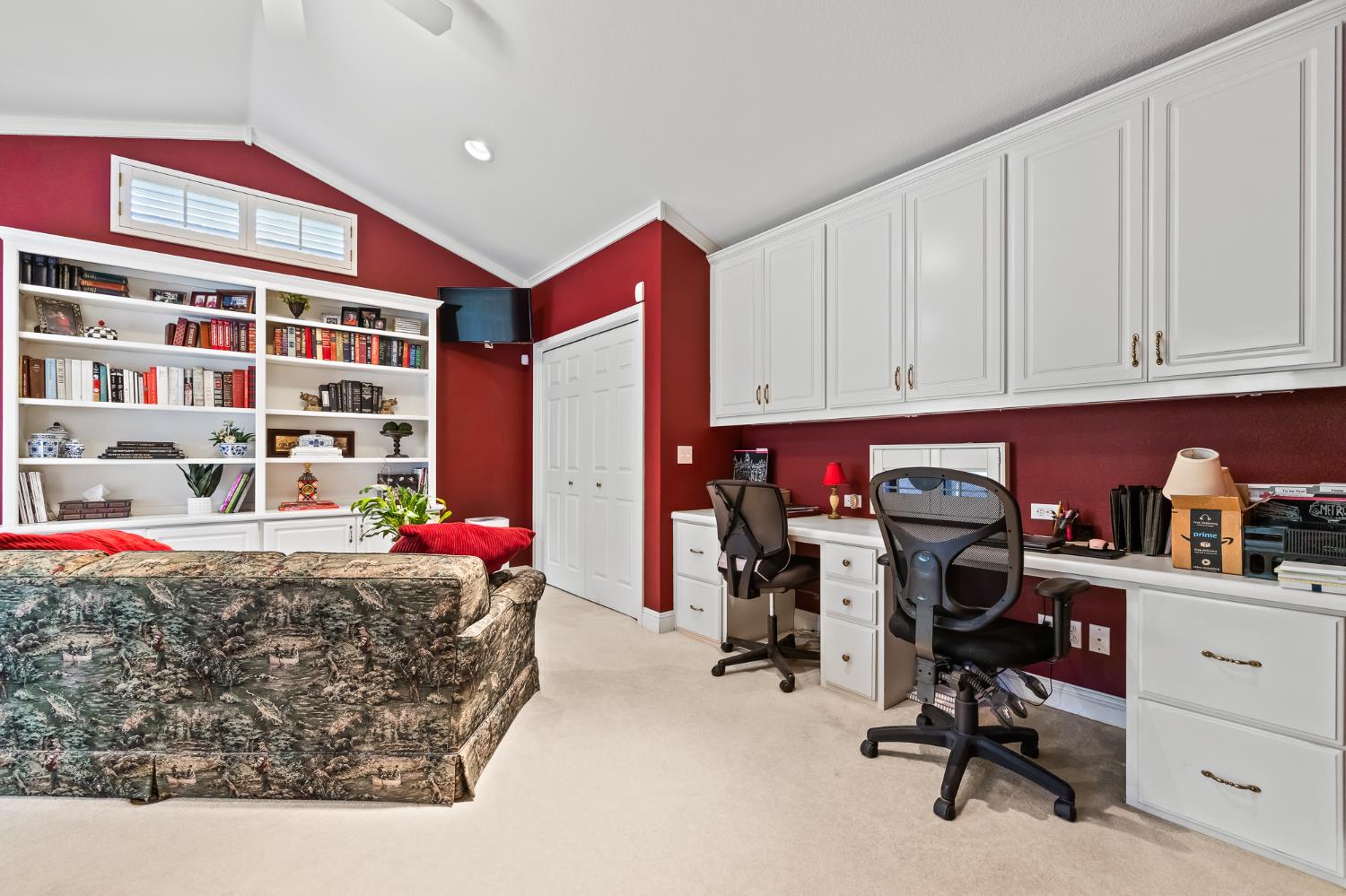 709 E Wood Duck Cir, Fresno, CA 93730